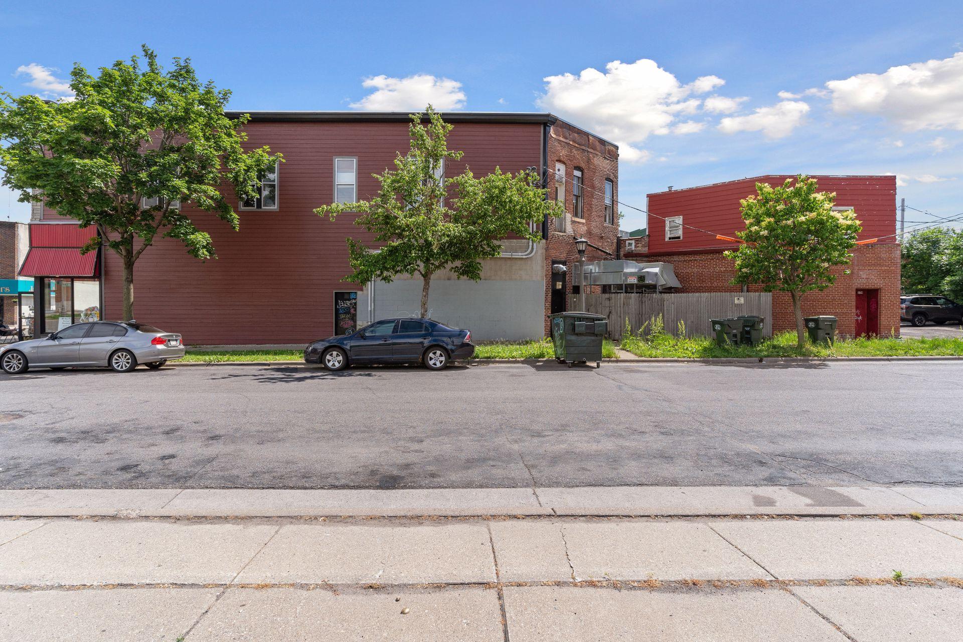 965 7th Street W