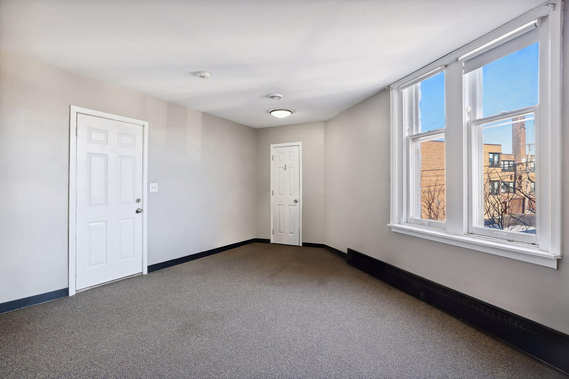965 7th Street W