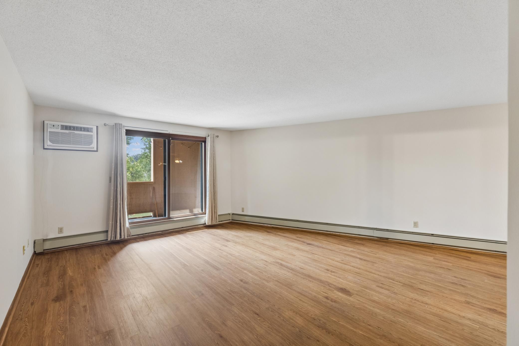 1034 Cleveland Avenue S Unit: 105