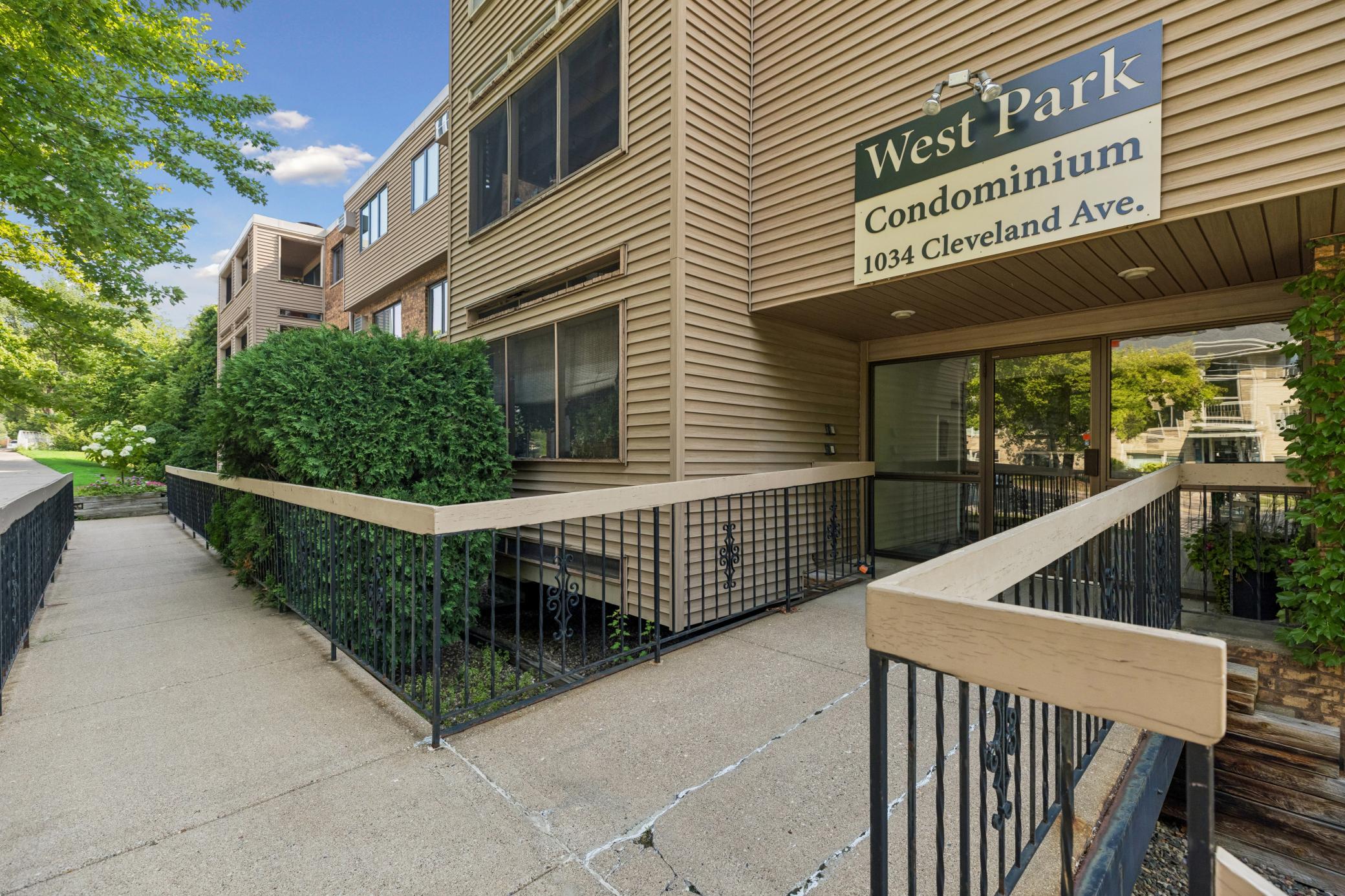 1034 Cleveland Avenue S Unit: 105