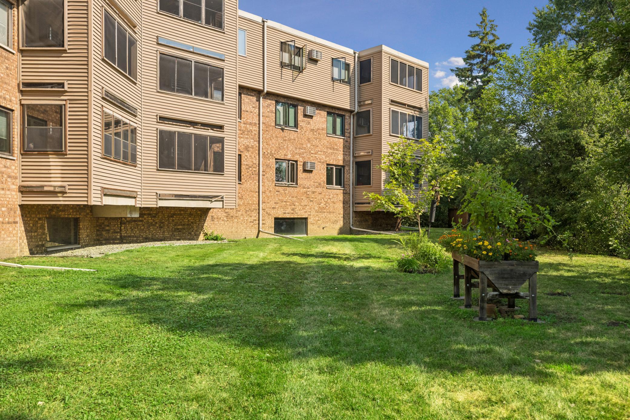 1034 Cleveland Avenue S Unit: 105