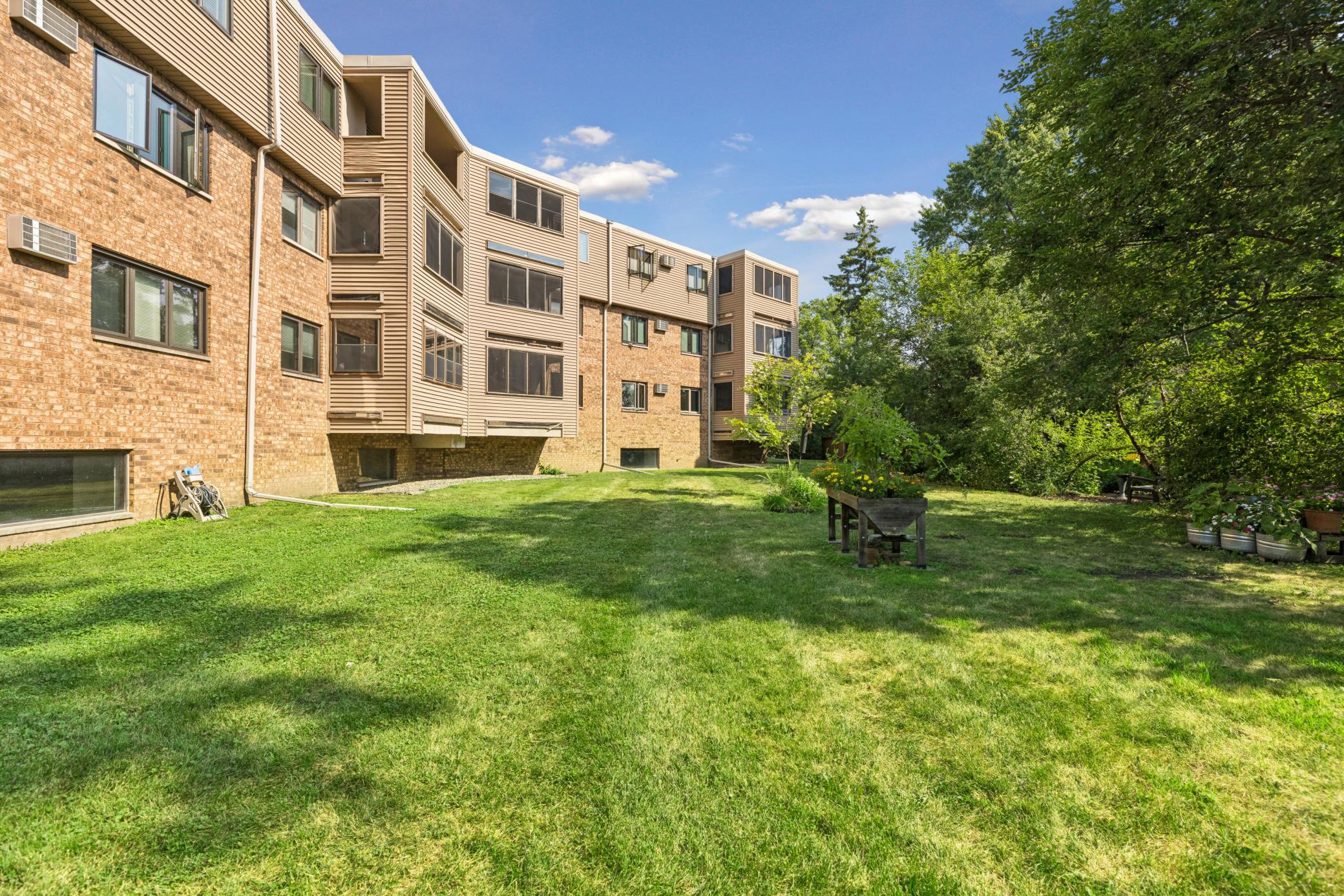 1034 Cleveland Avenue S Unit: 105