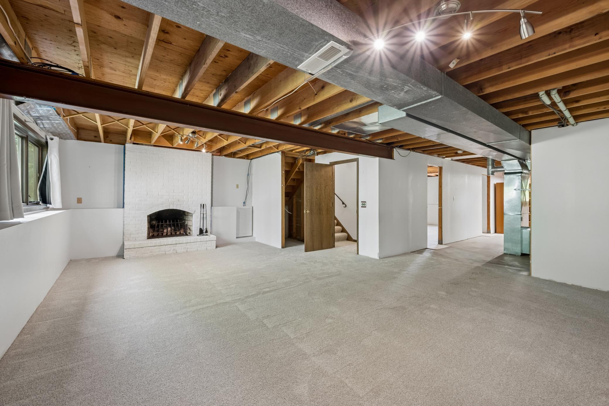 11110 39th Avenue N