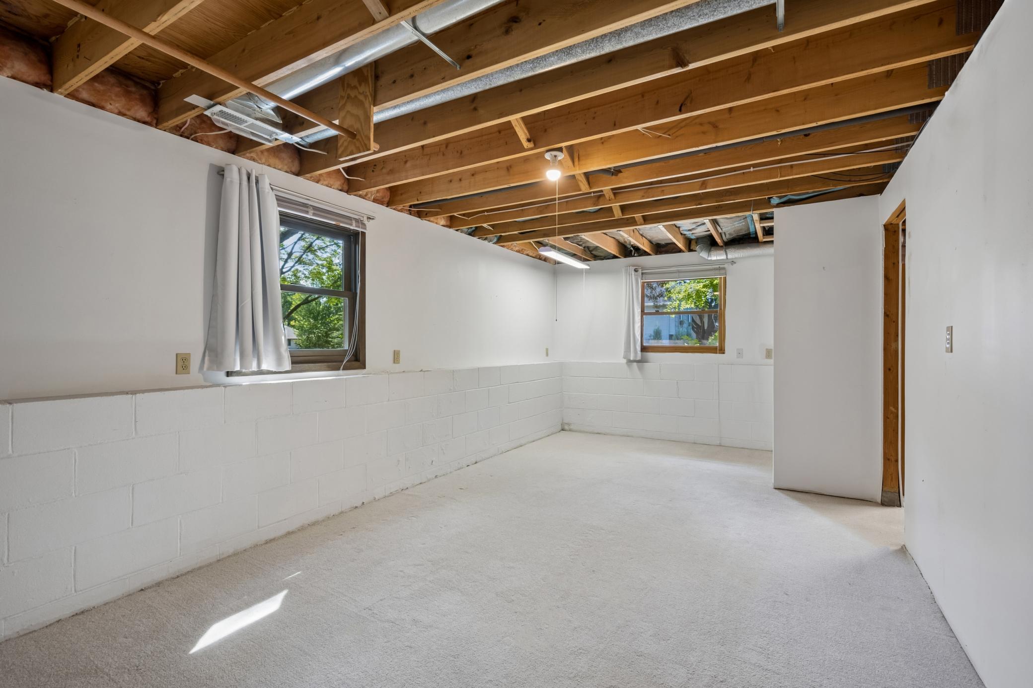 11110 39th Avenue N