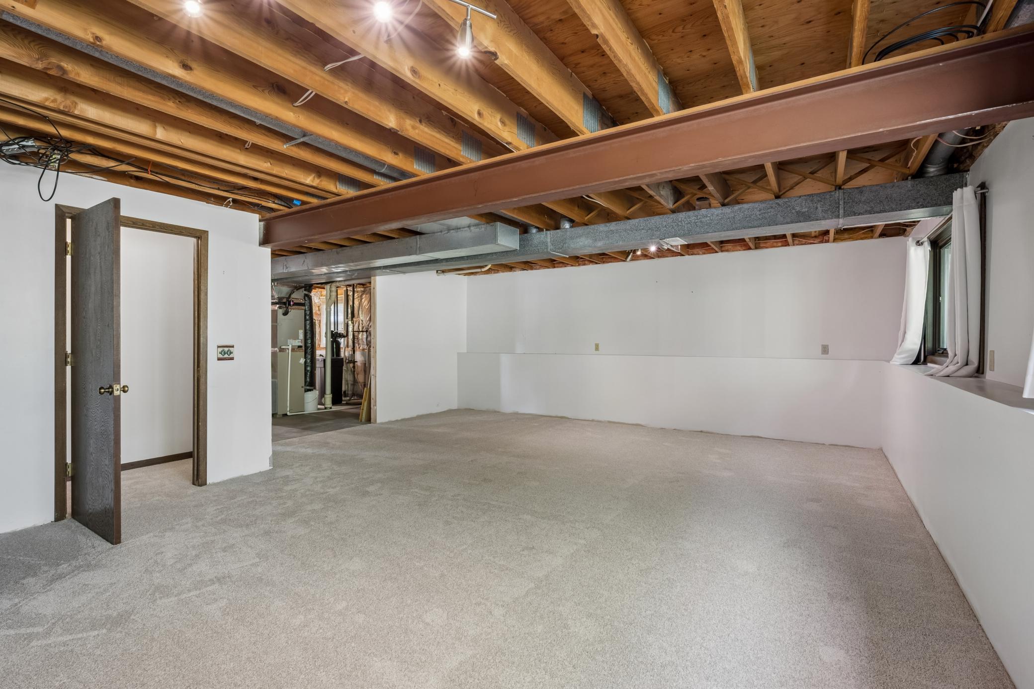 11110 39th Avenue N