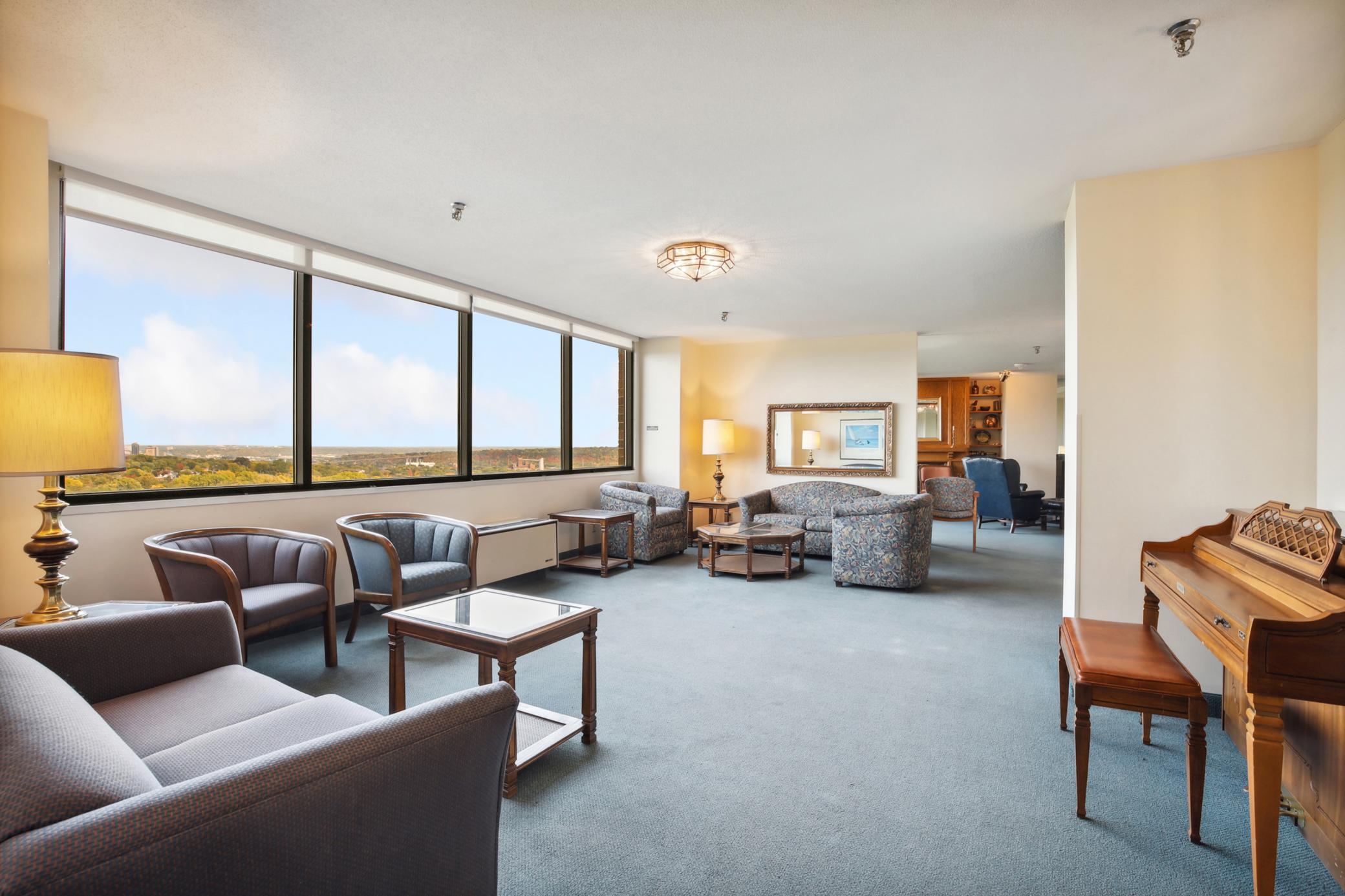 1181 Edgcumbe Road Unit: 814