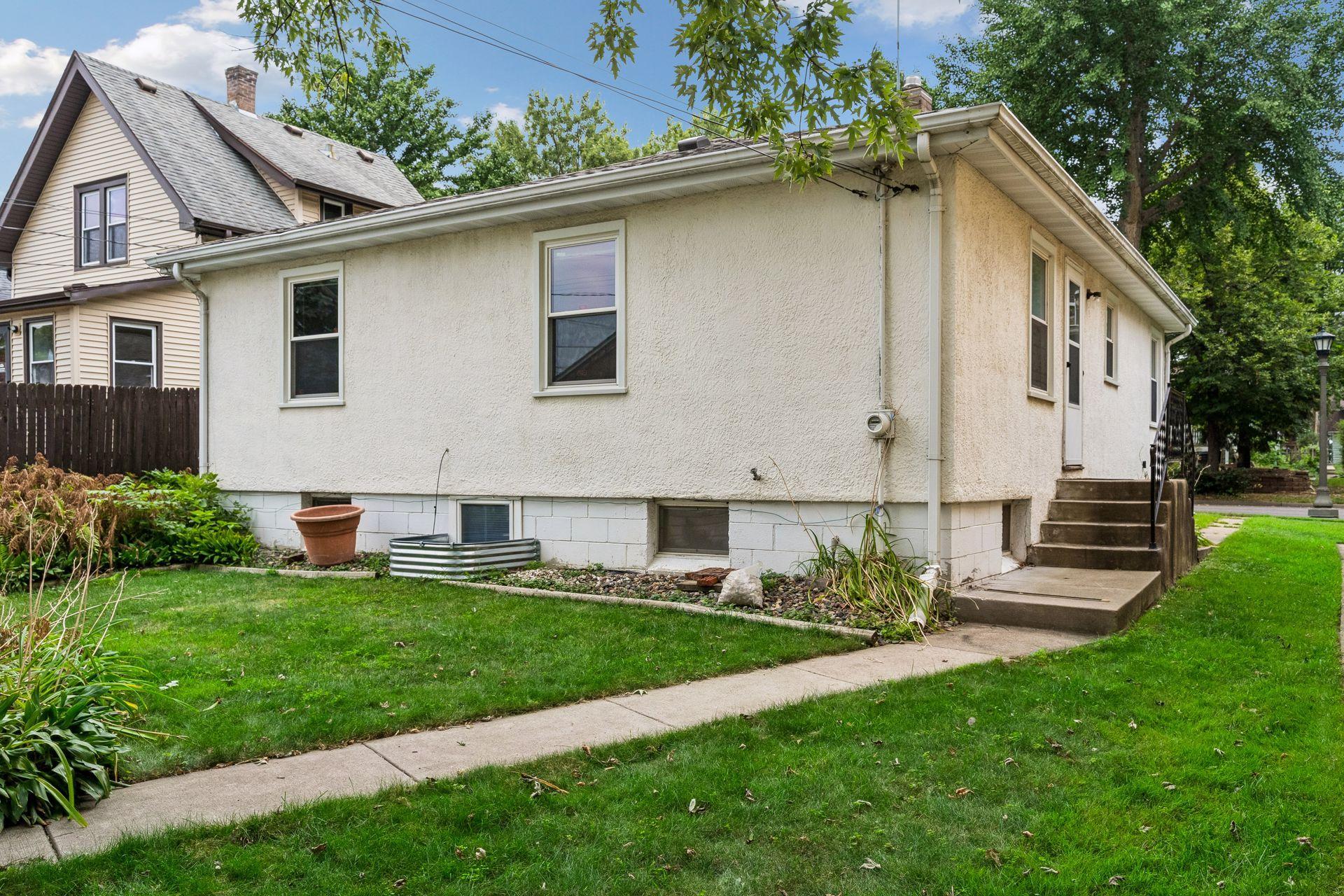 840 Armstrong Avenue