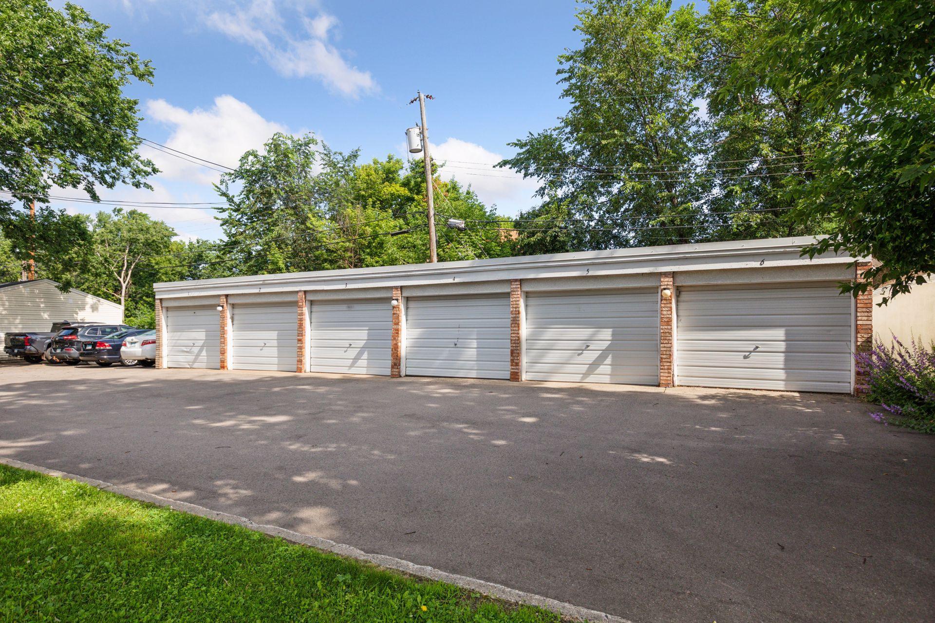 6222 W 35th Street Unit: 14