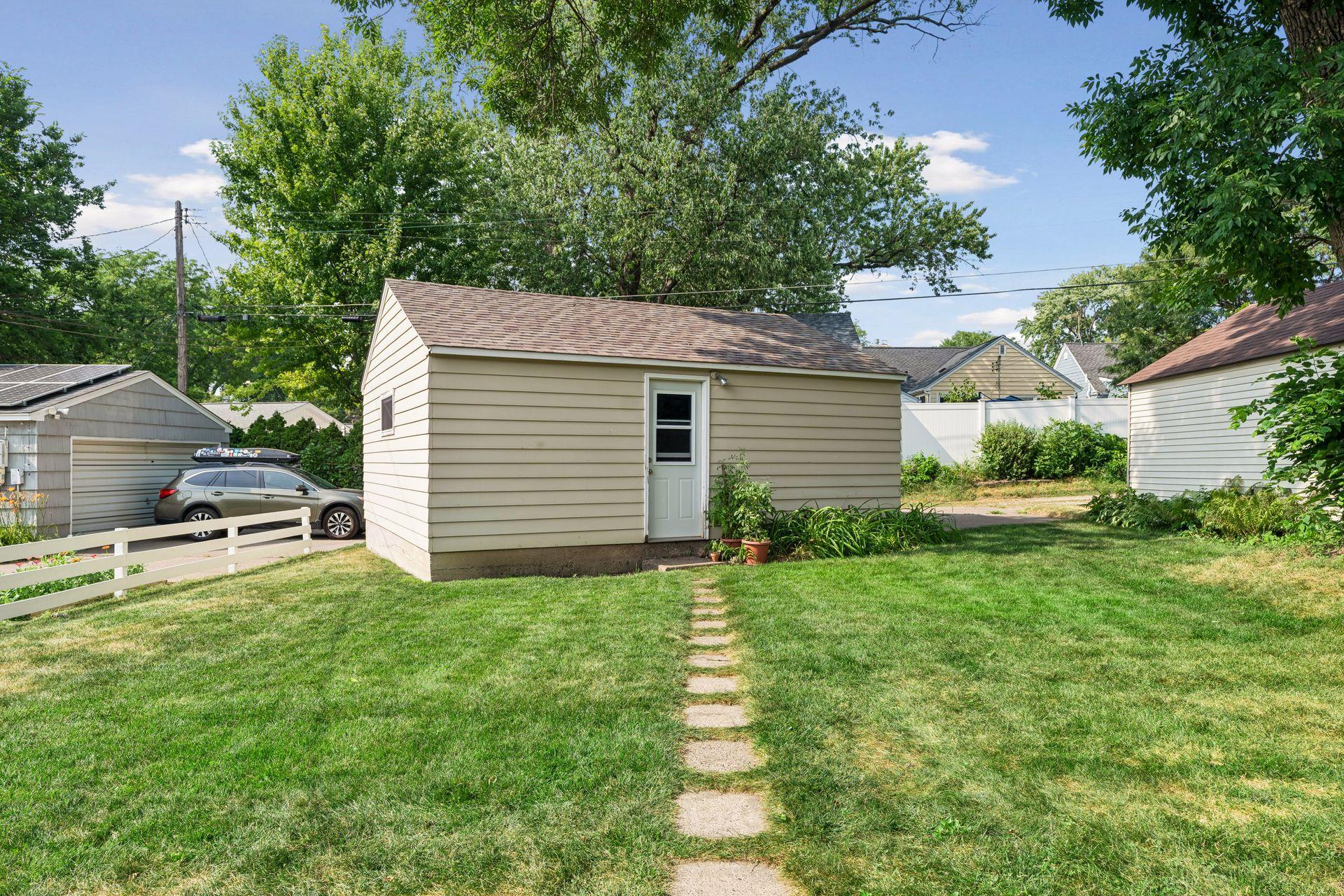 2245 Highland Parkway