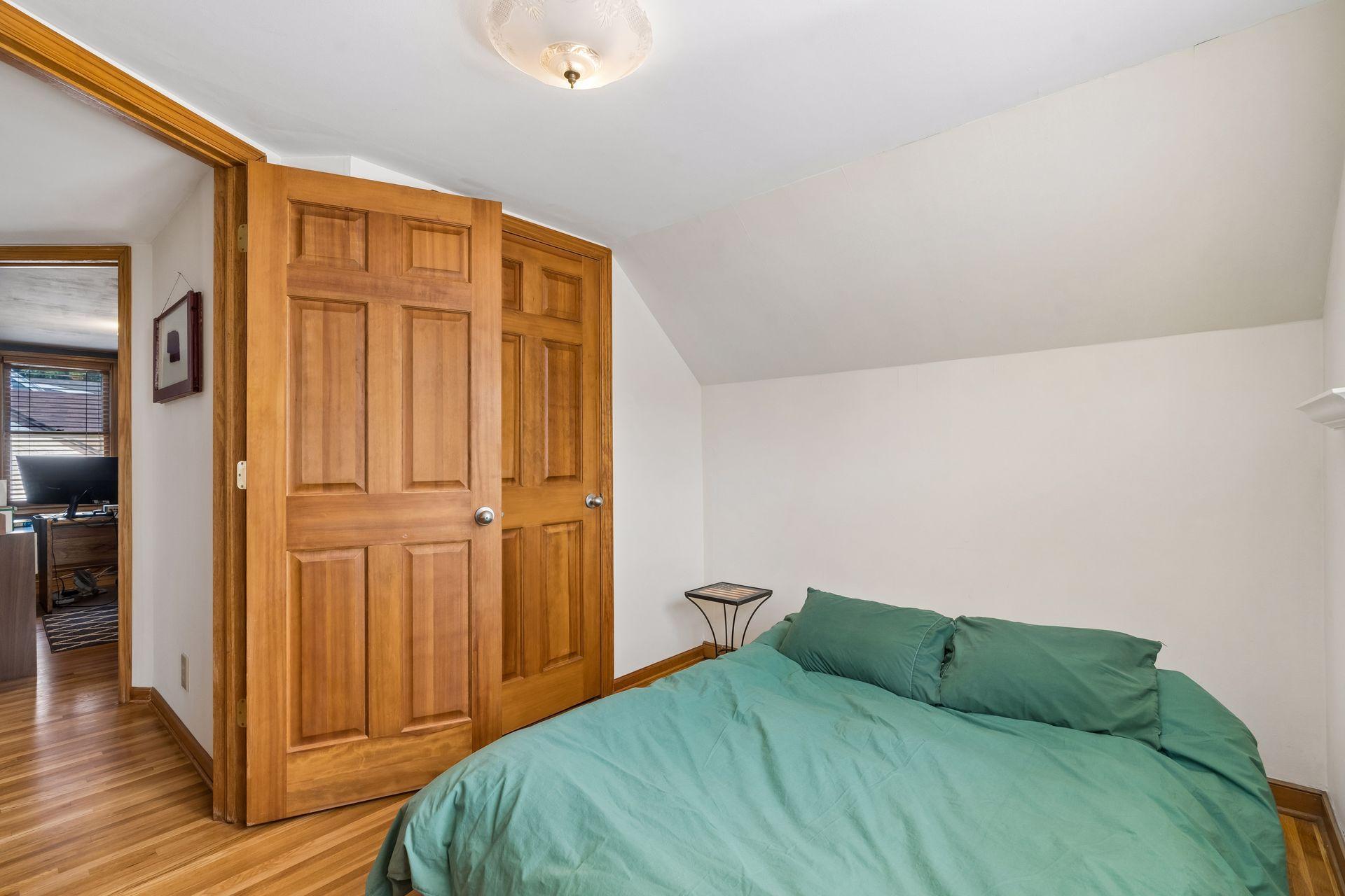 2245 Highland Parkway