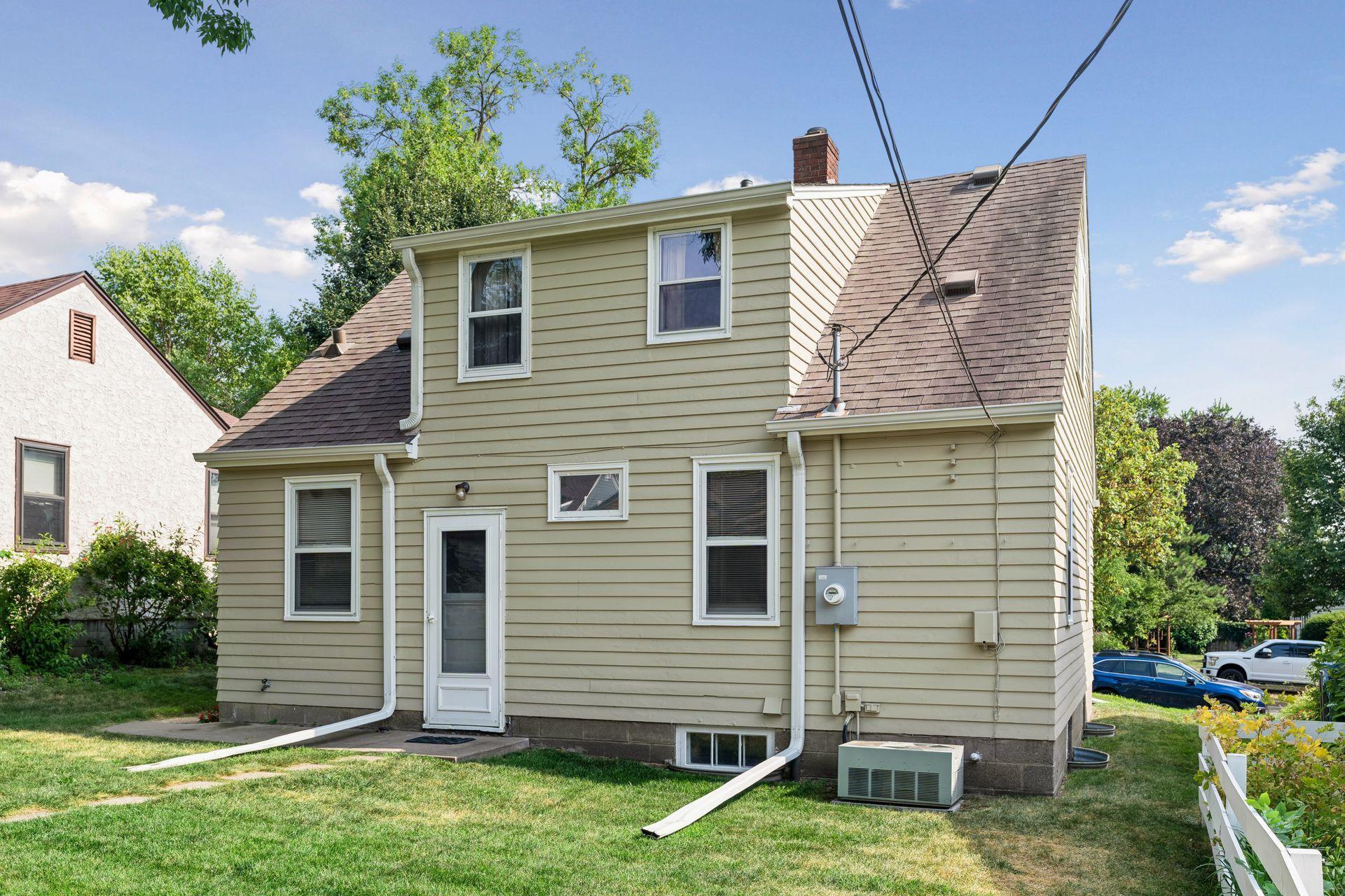 2245 Highland Parkway