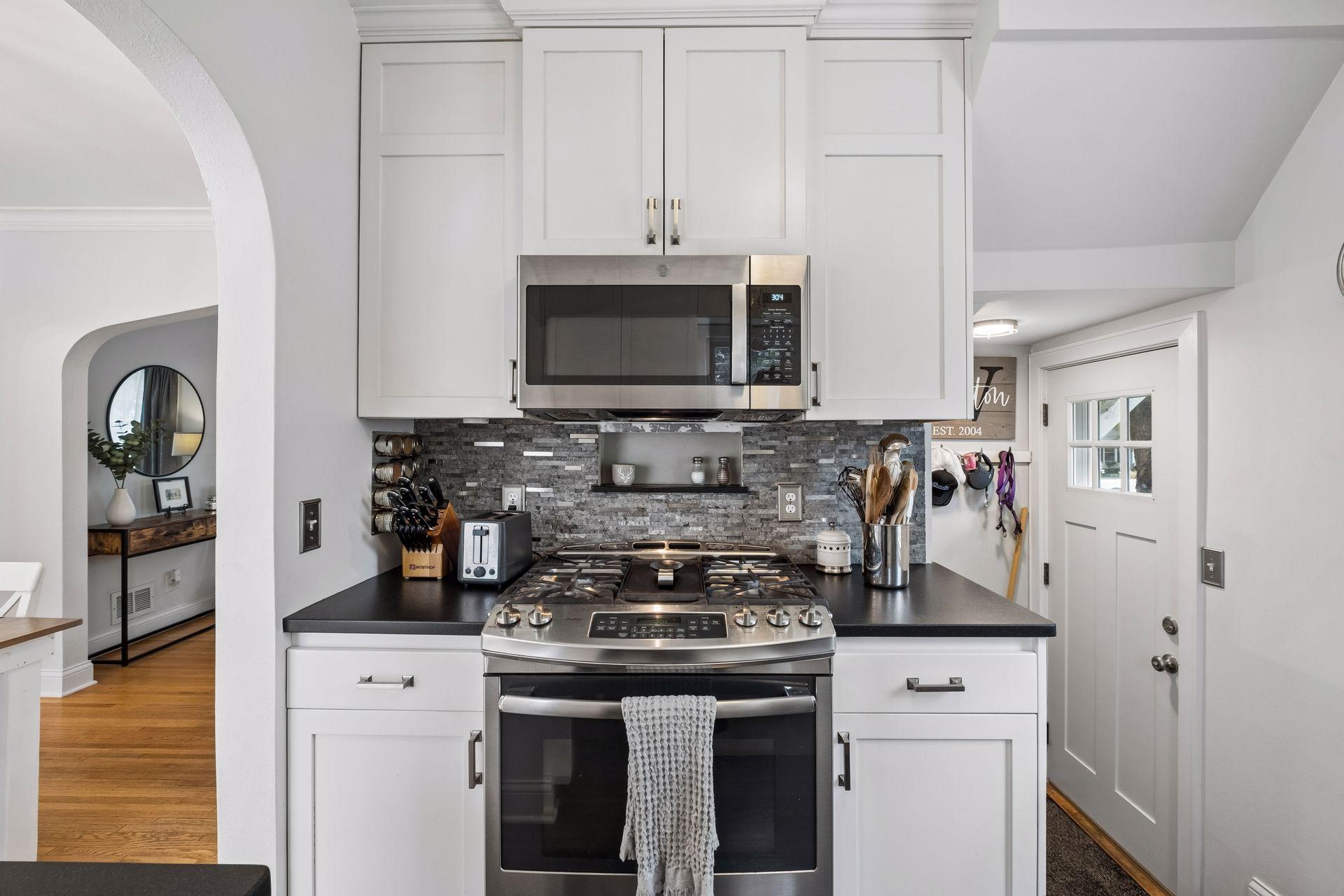 1581 Griggs Street N