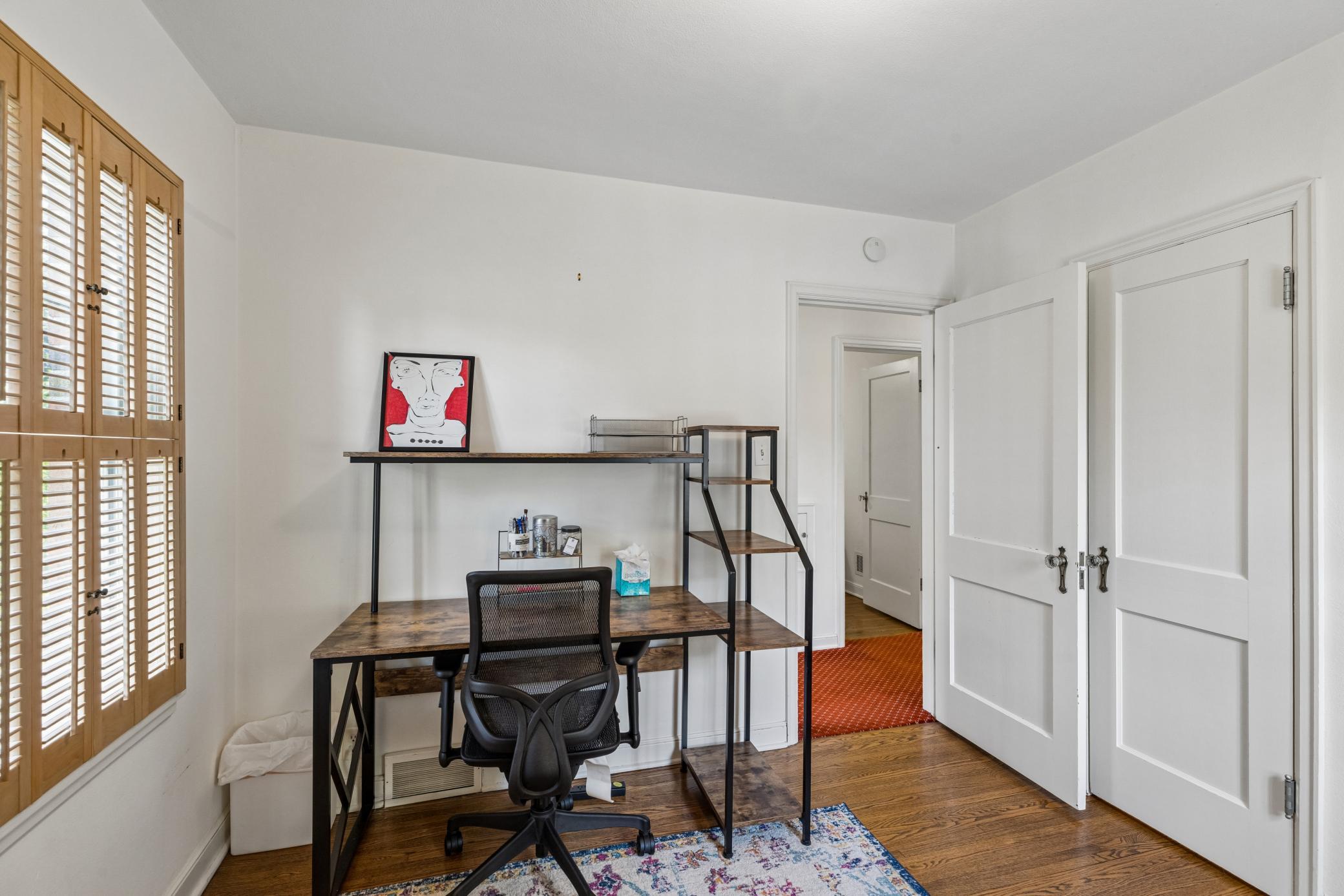 1197 Como Boulevard W