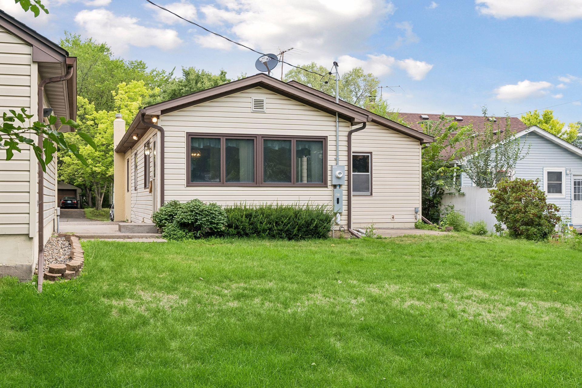 96 Orange Avenue W