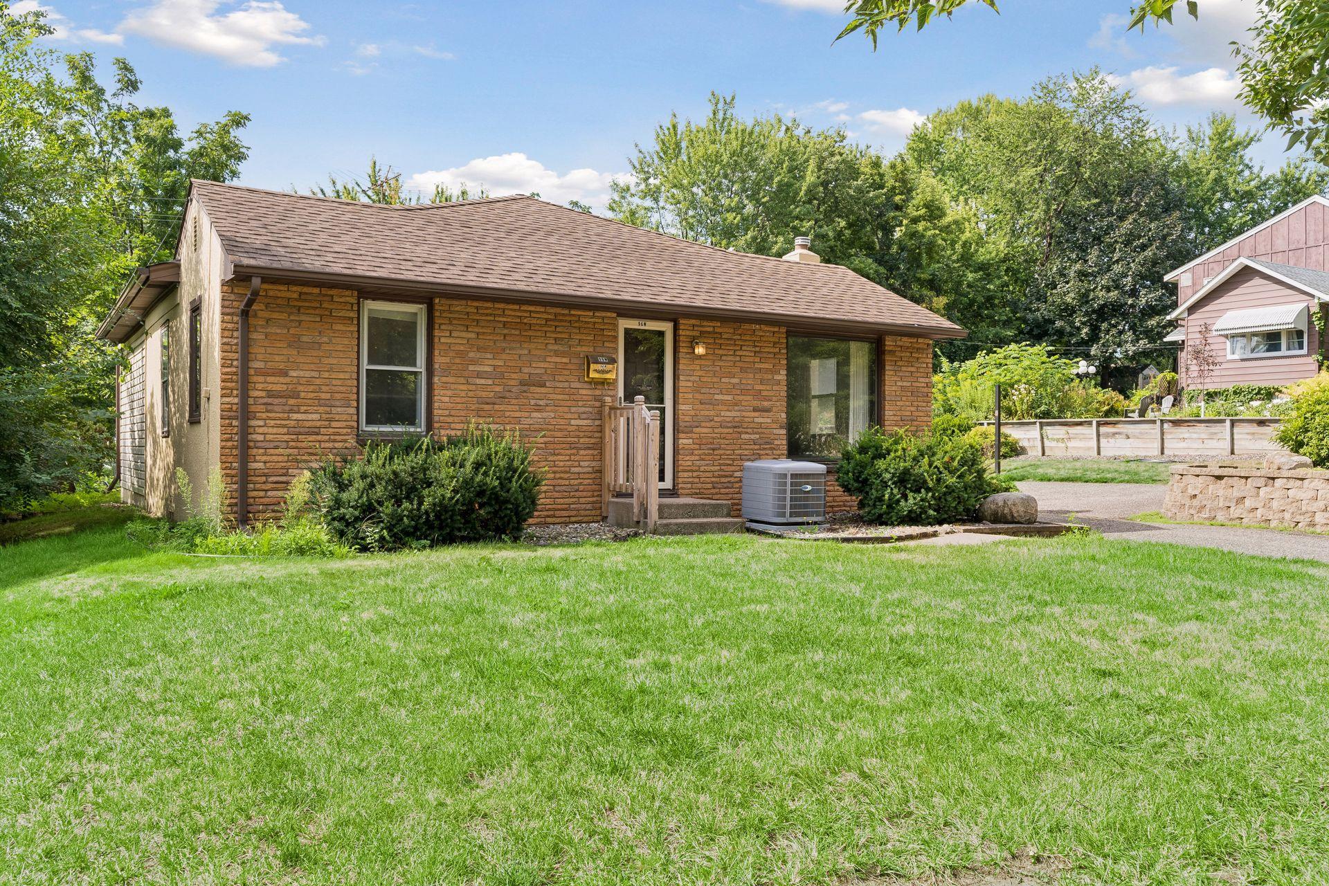 96 Orange Avenue W
