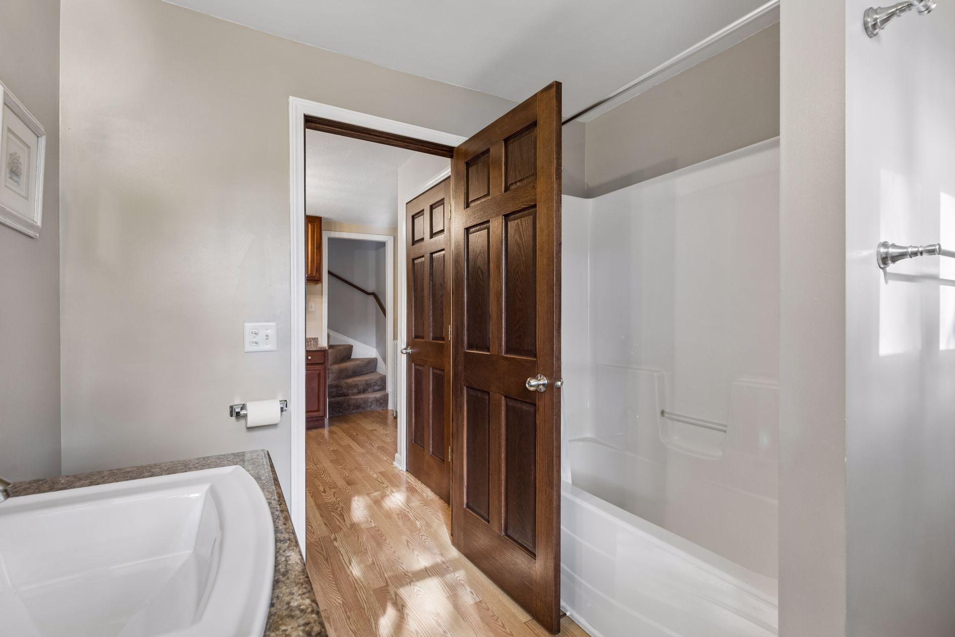 420 Daly Street