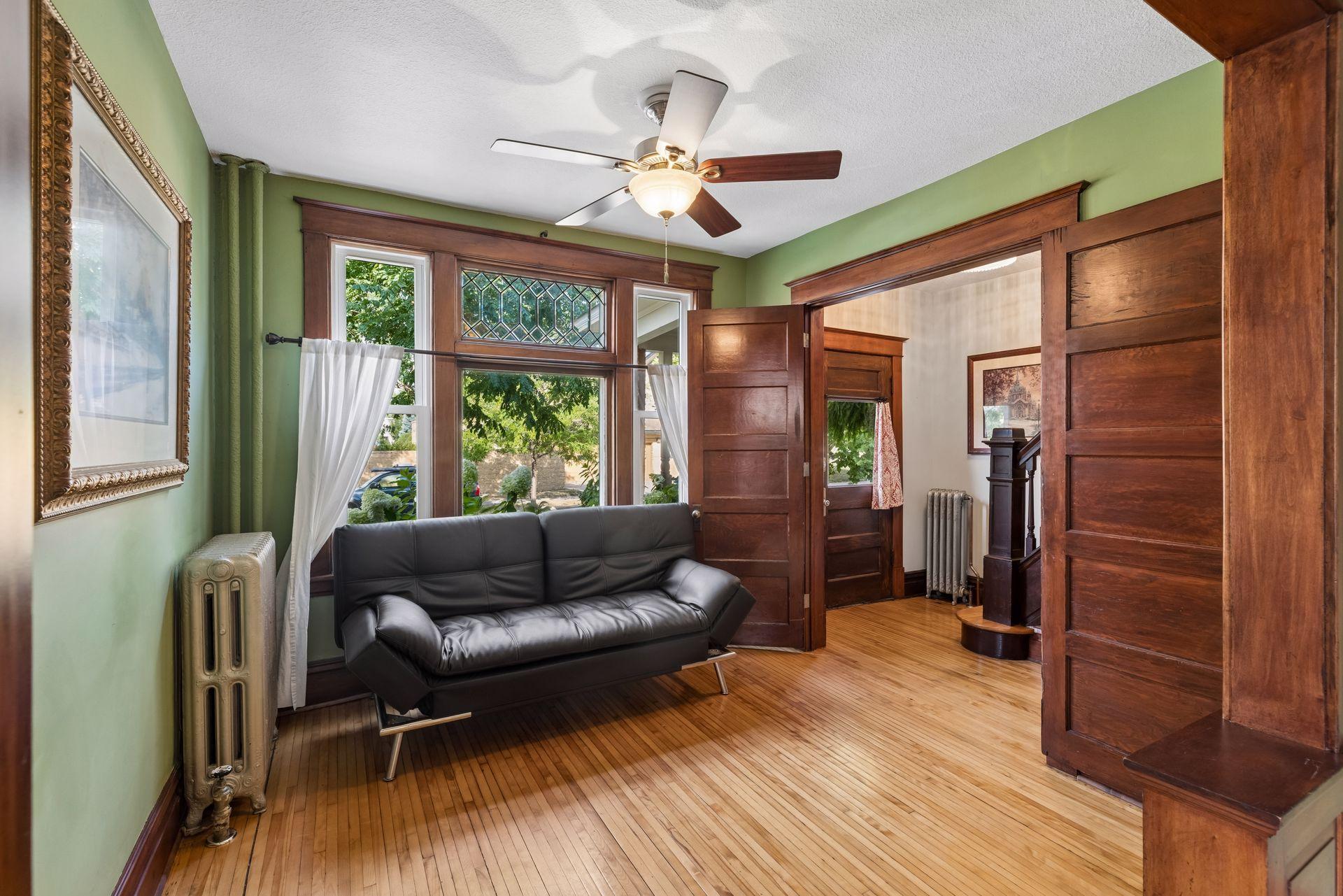 420 Daly Street
