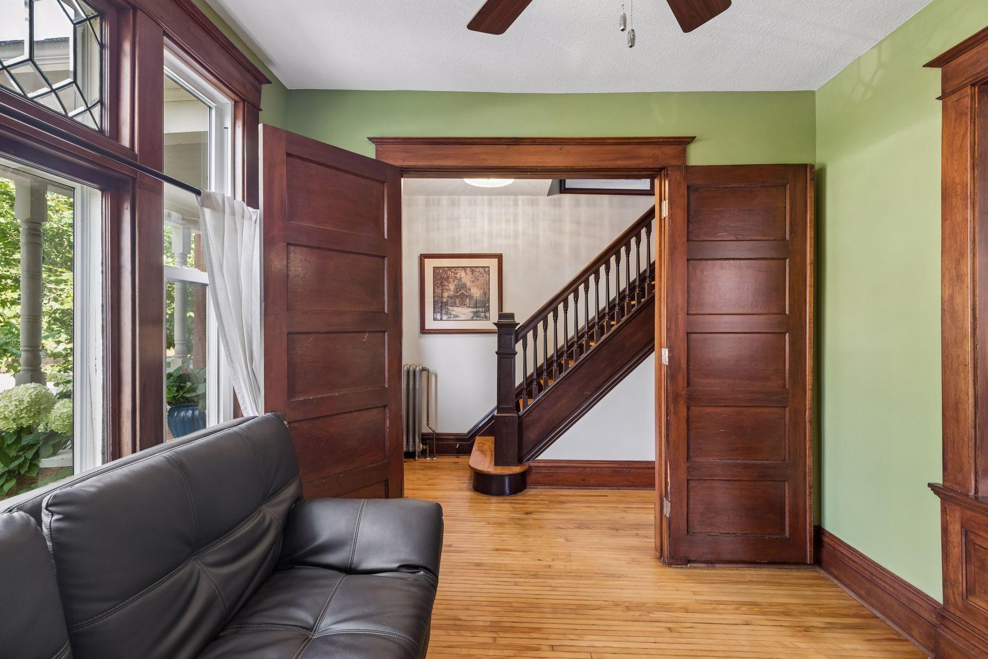 420 Daly Street