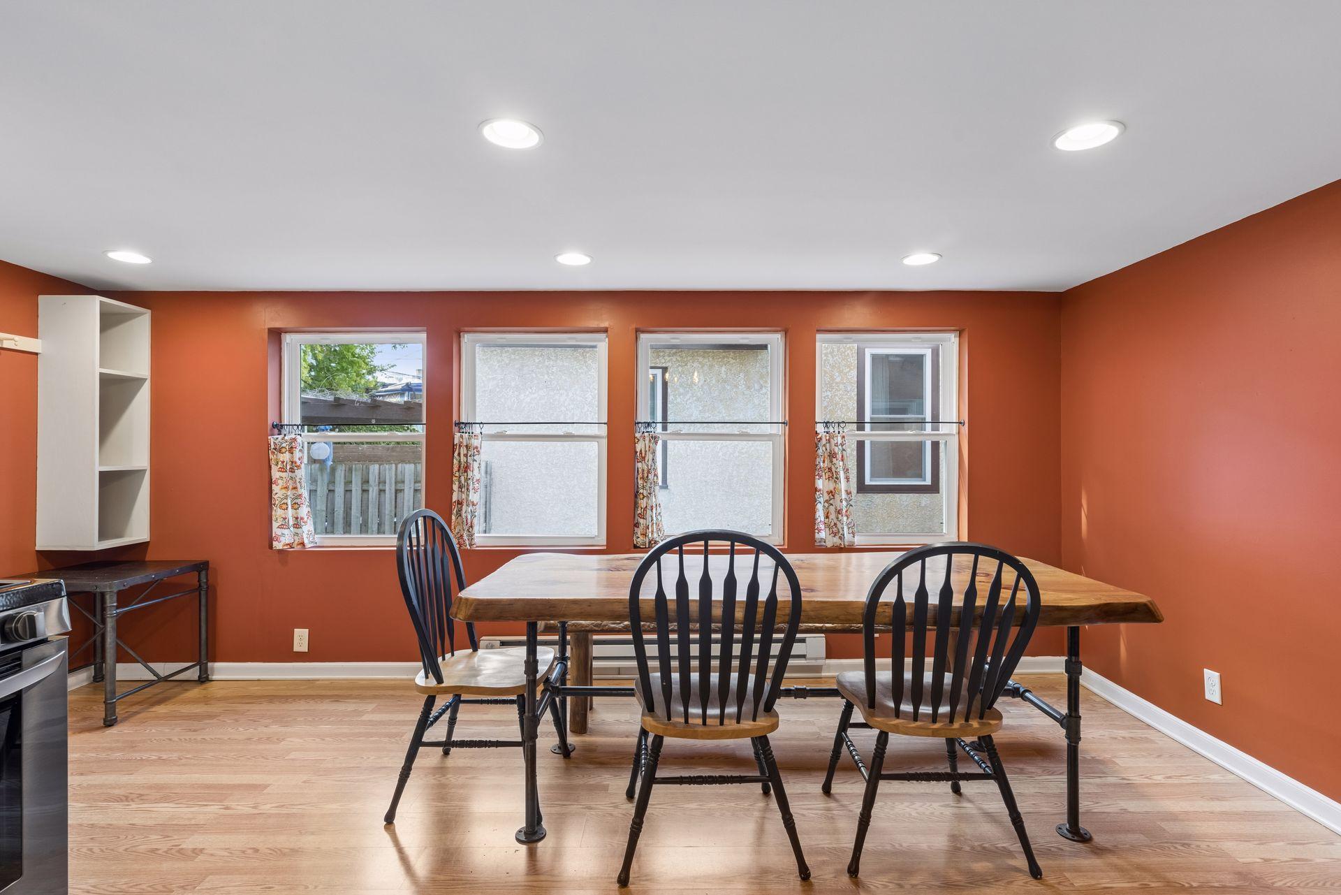420 Daly Street
