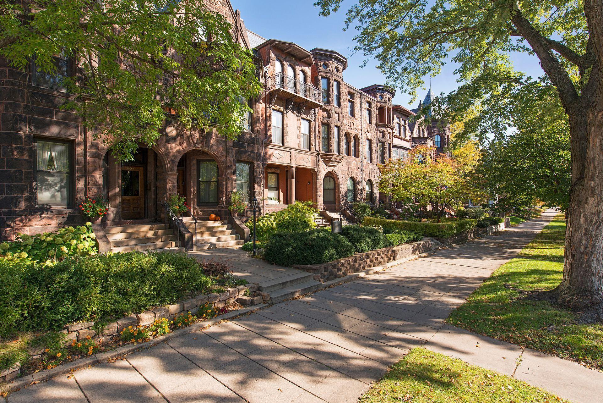 420 Daly Street
