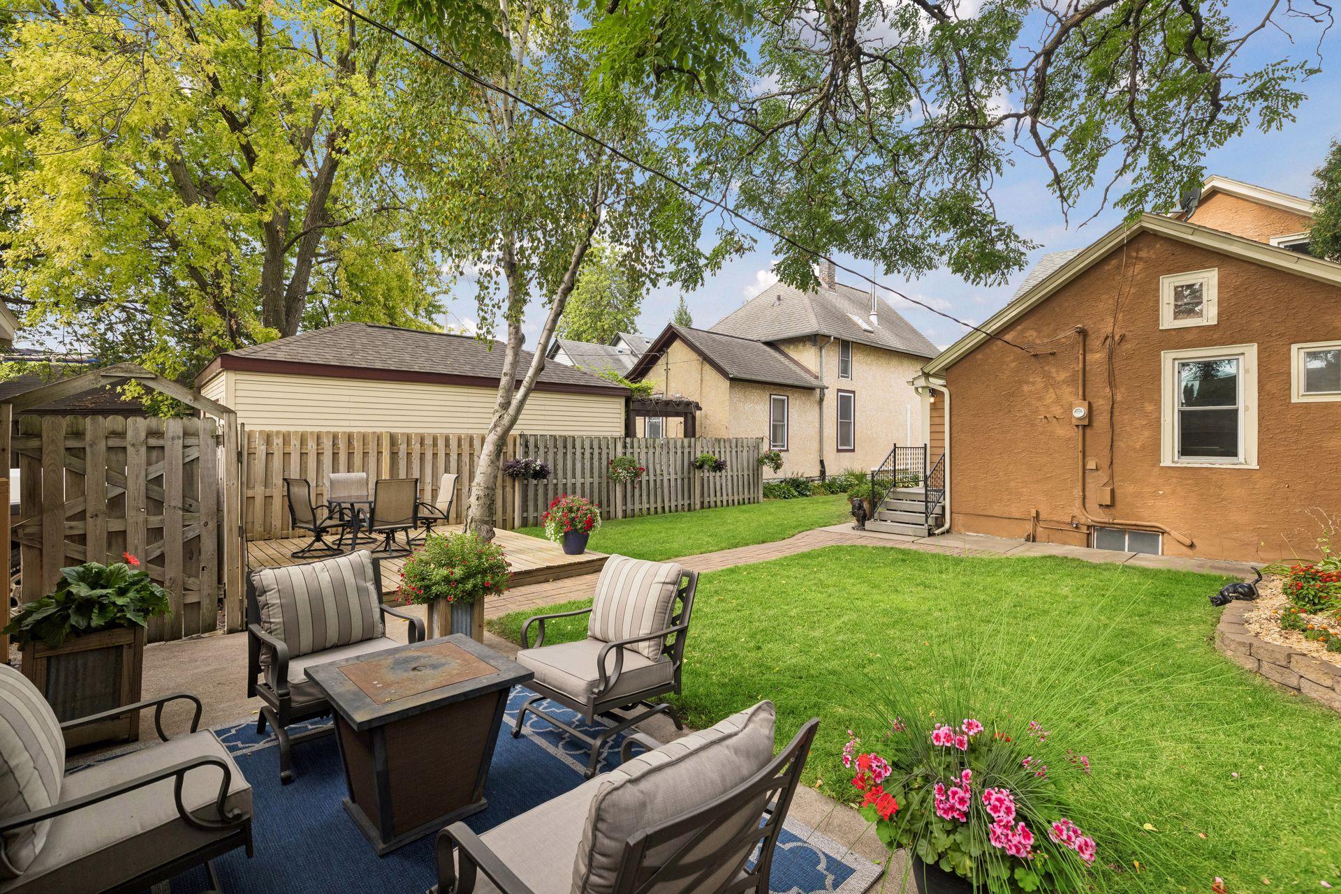 420 Daly Street