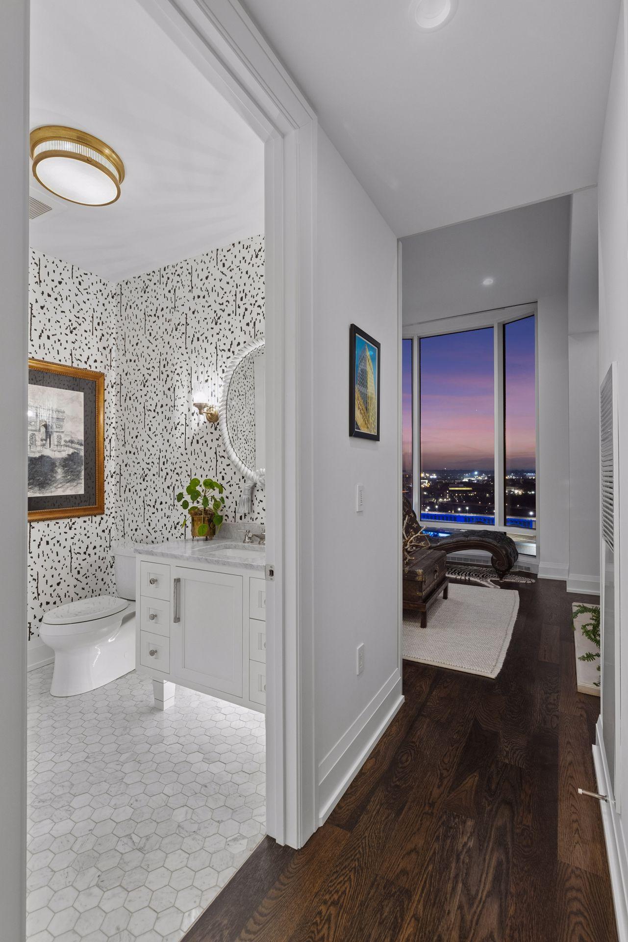 1111 W River Parkway Unit: 15E