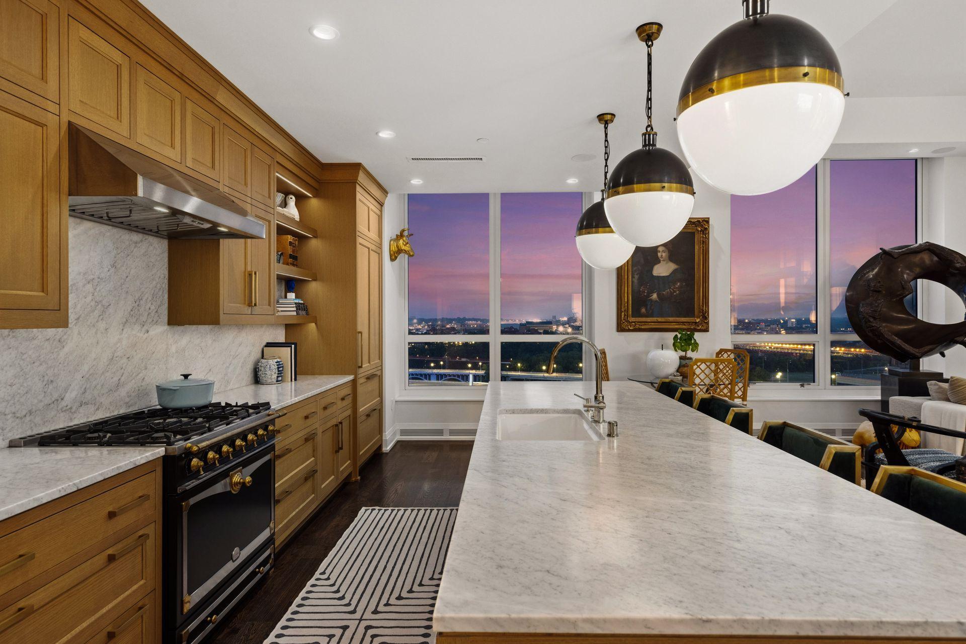 1111 W River Parkway Unit: 15E