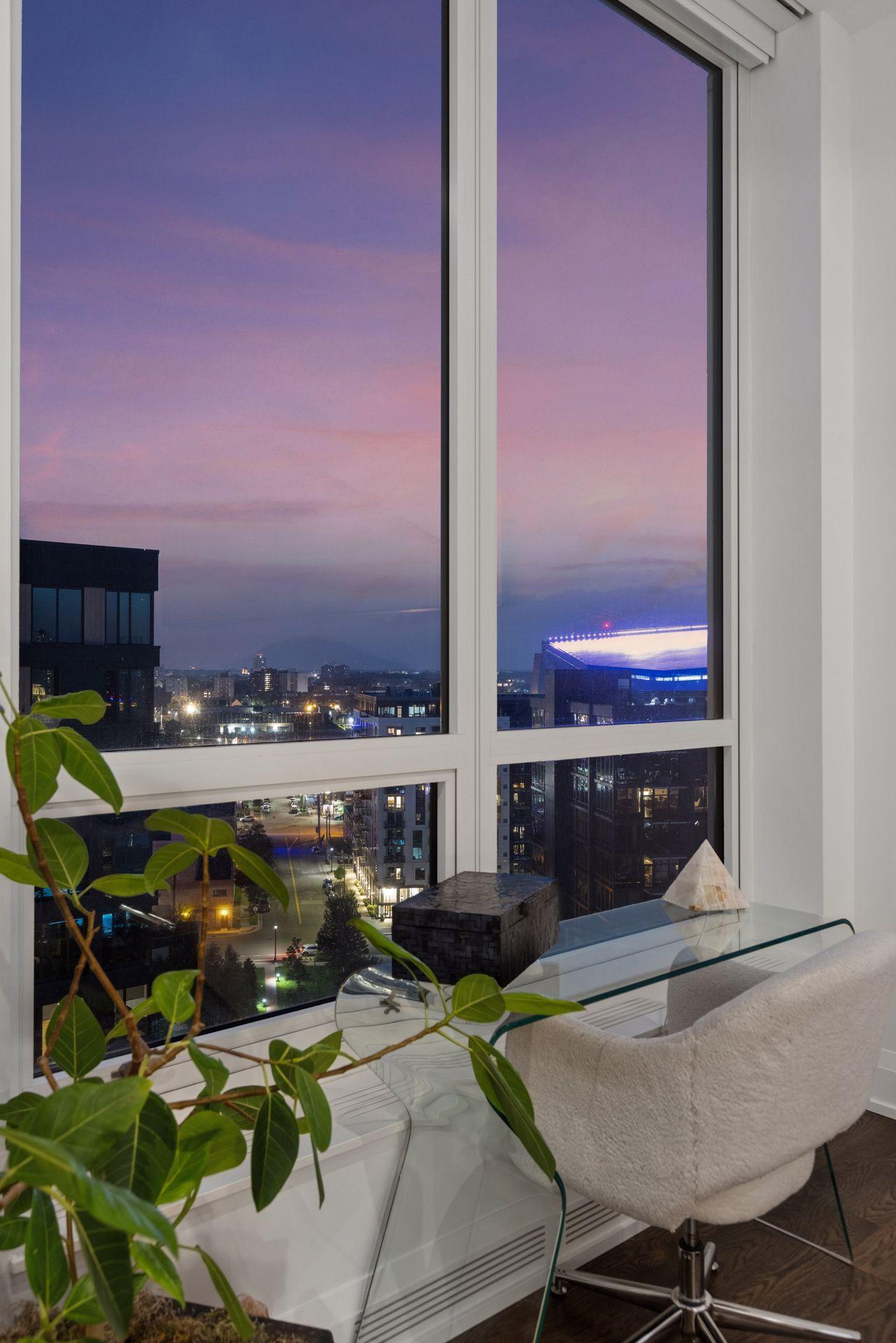 1111 W River Parkway Unit: 15E