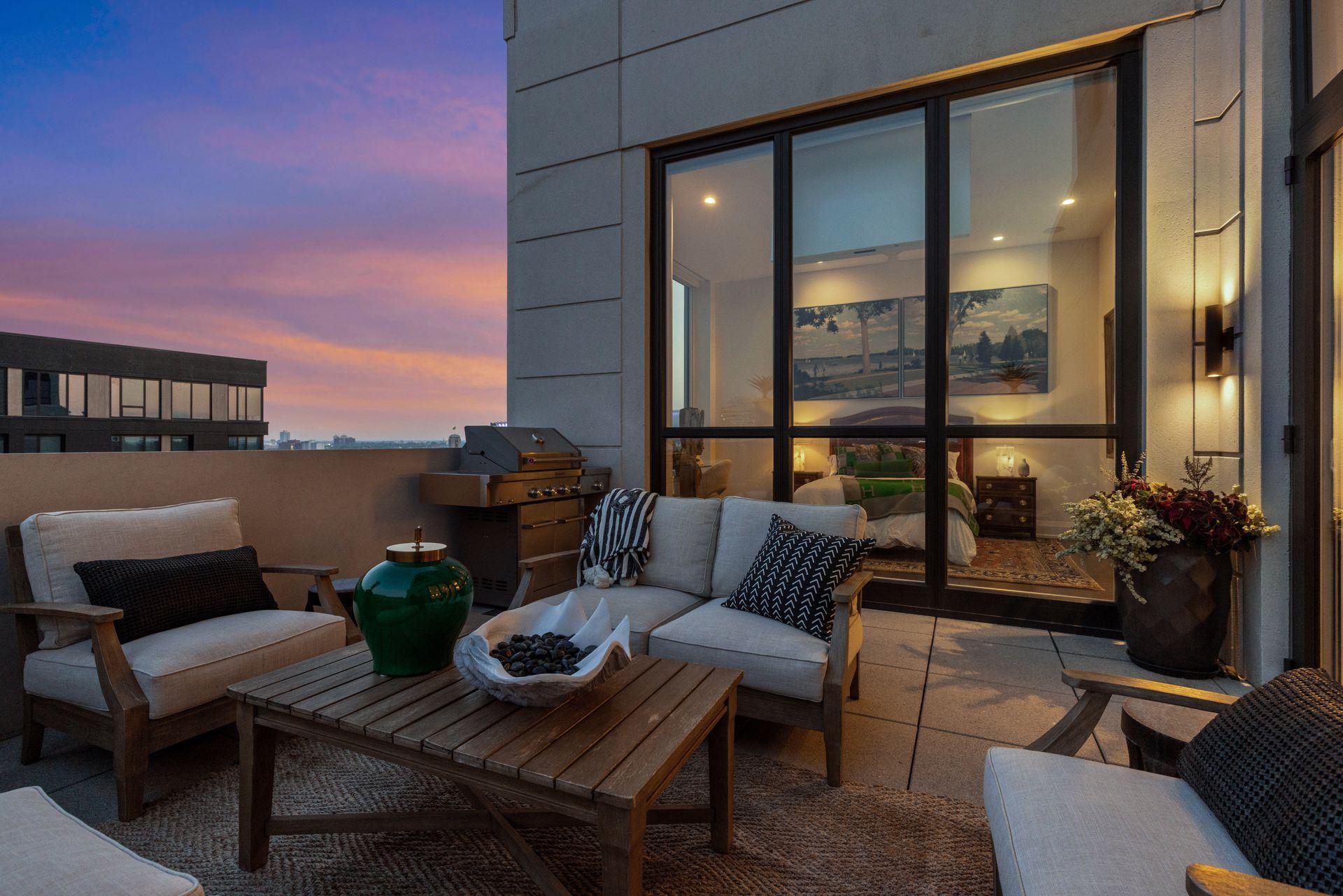 1111 W River Parkway Unit: 15E