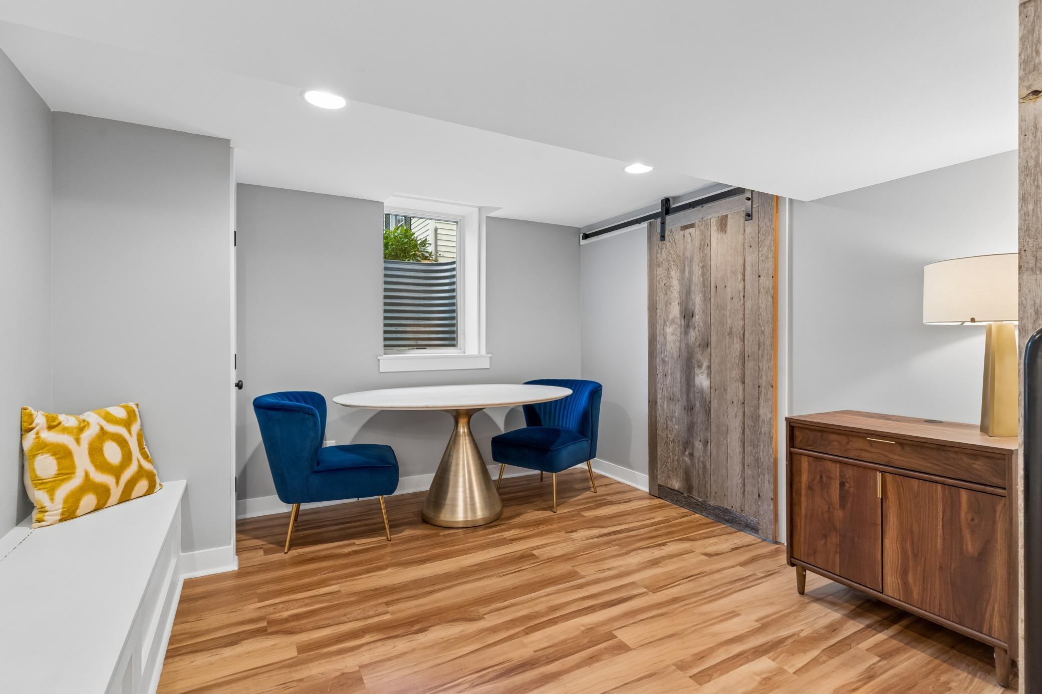 588 Montrose Lane