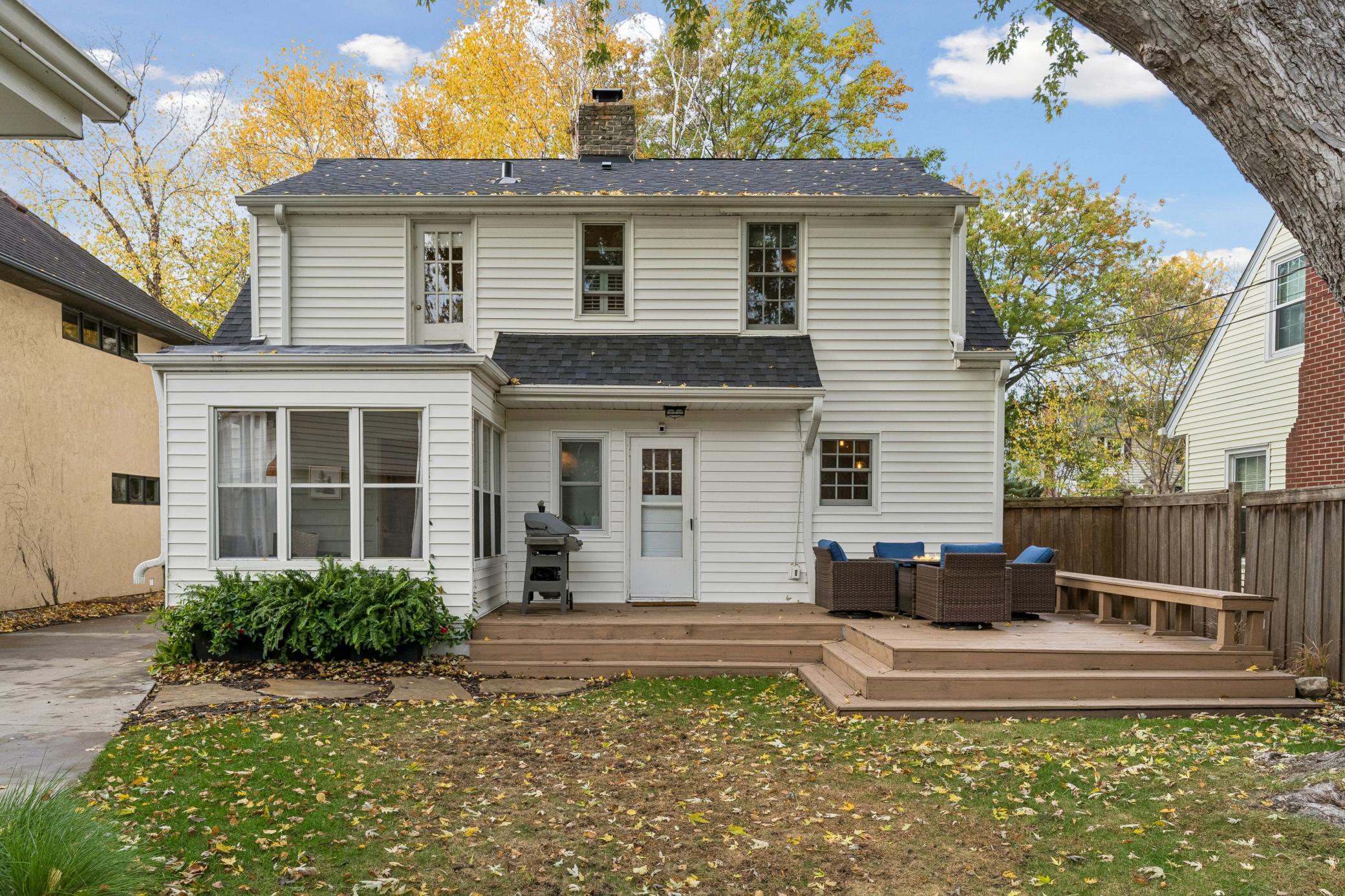 588 Montrose Lane