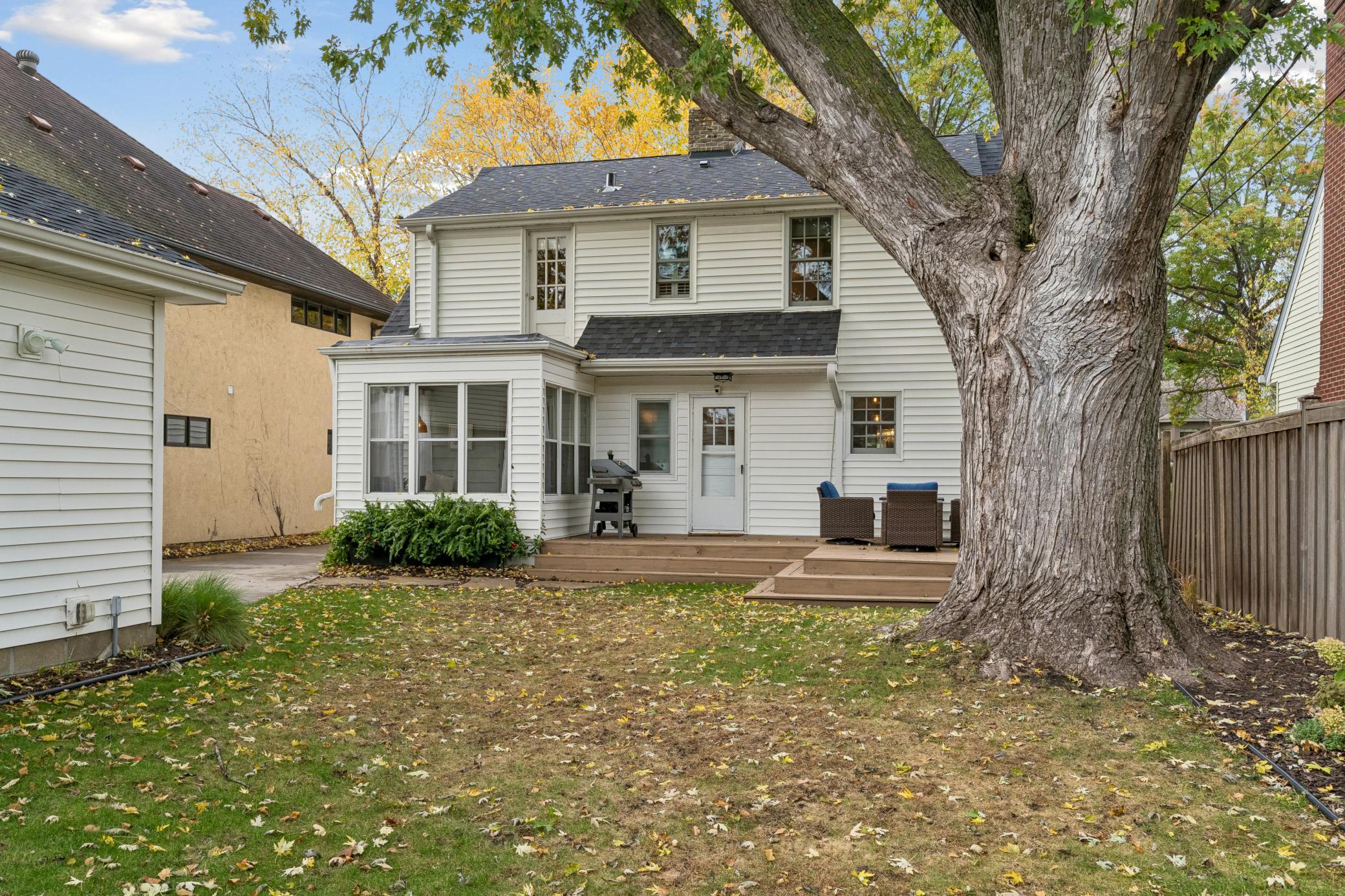 588 Montrose Lane