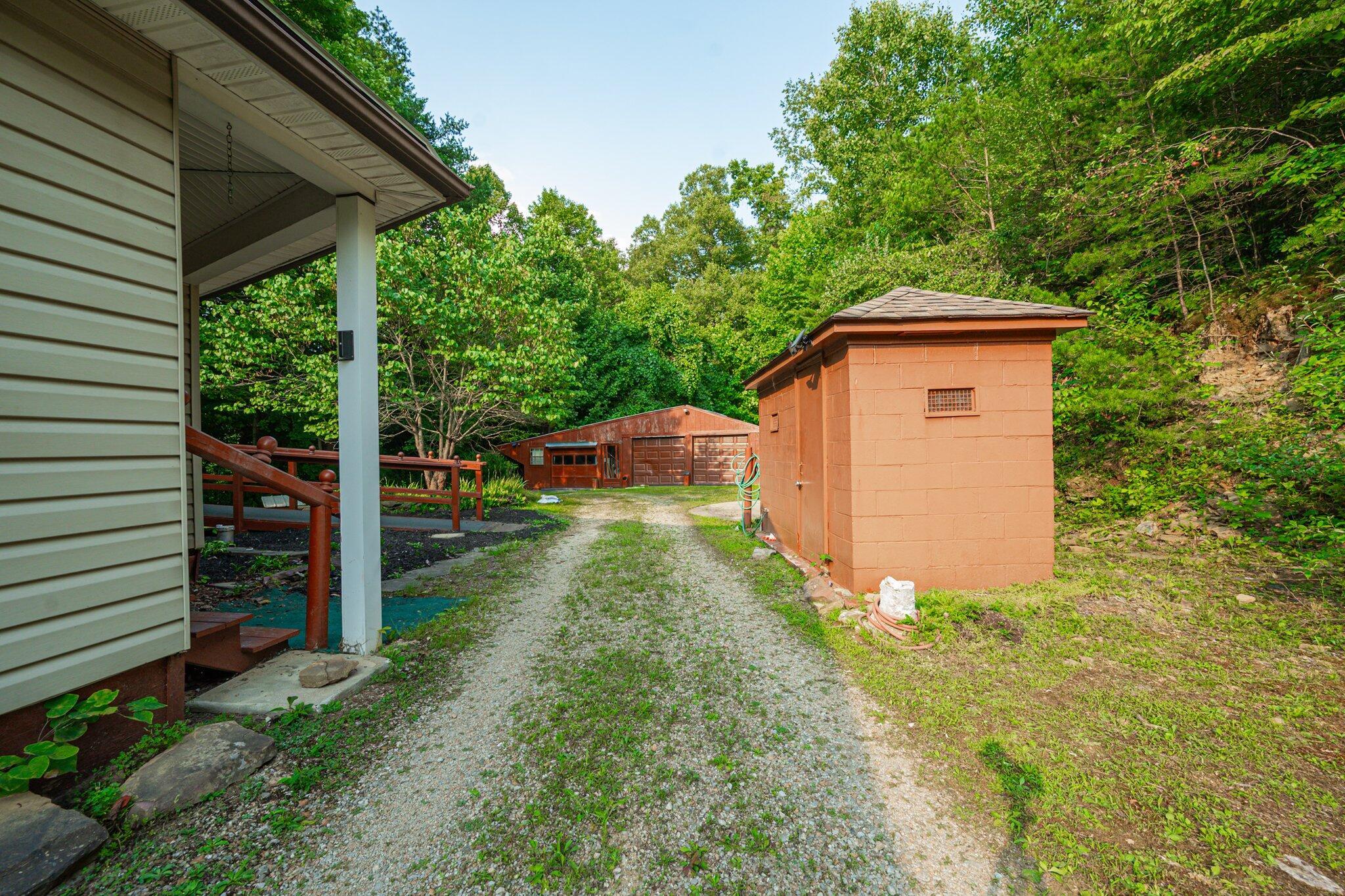 6120 Sponagle Road SE