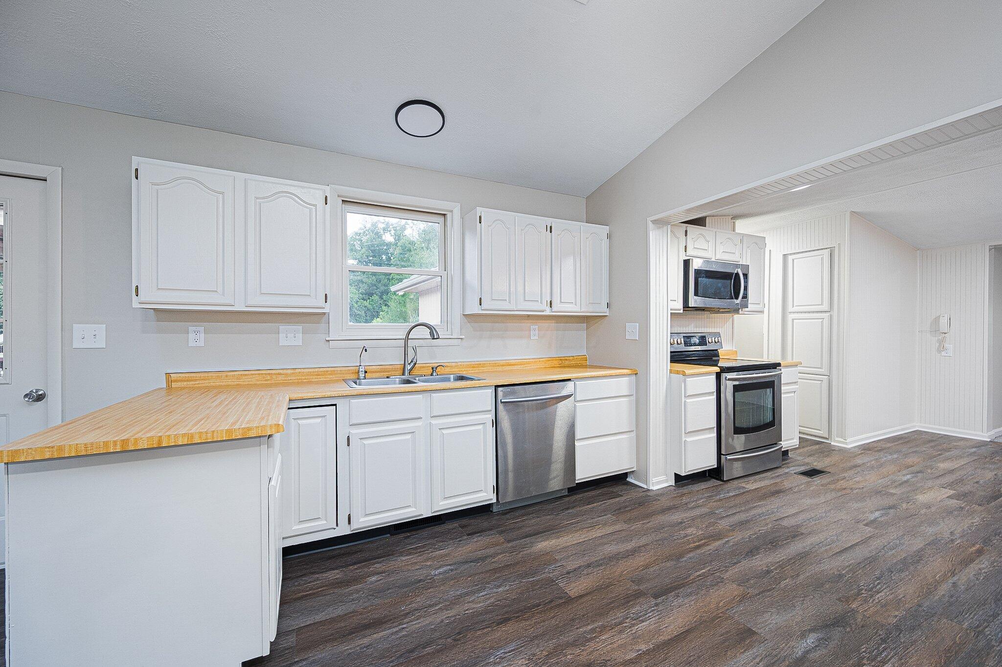 6120 Sponagle Road SE