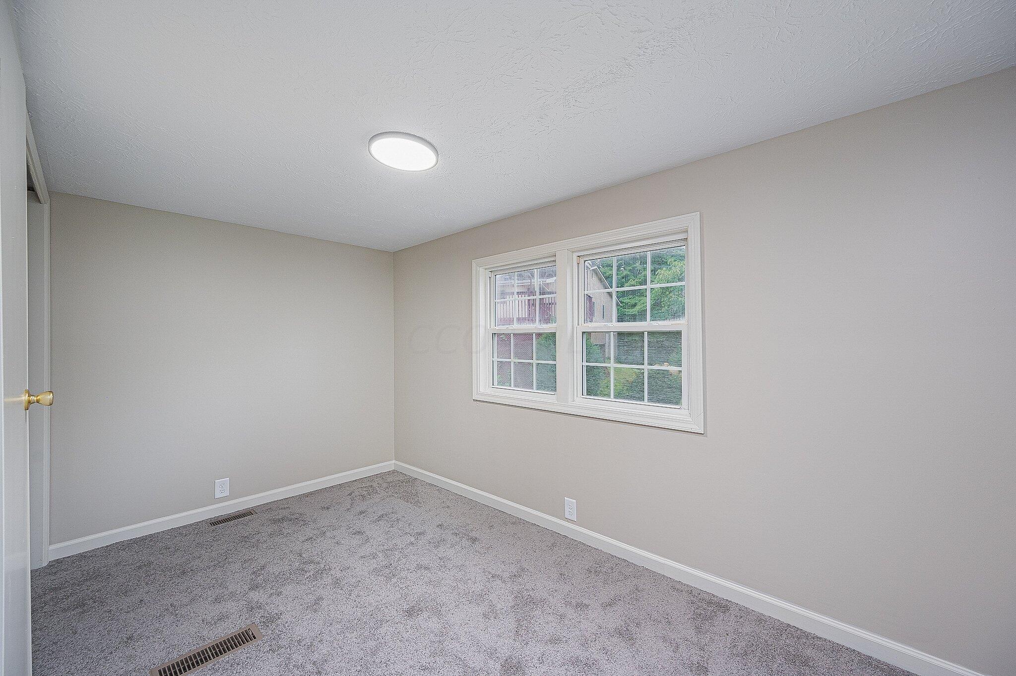 6120 Sponagle Road SE