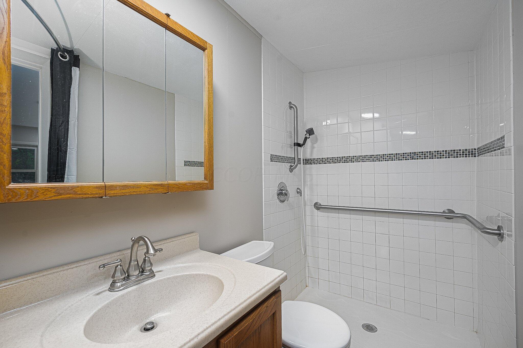 6120 Sponagle Road SE