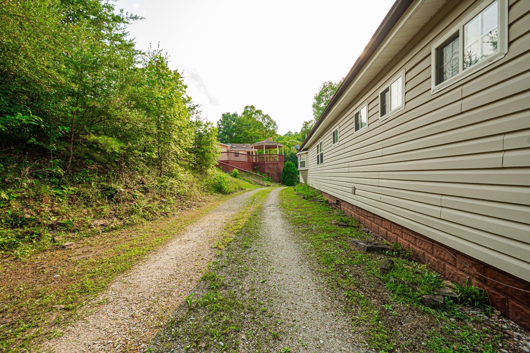 6120 Sponagle Road SE