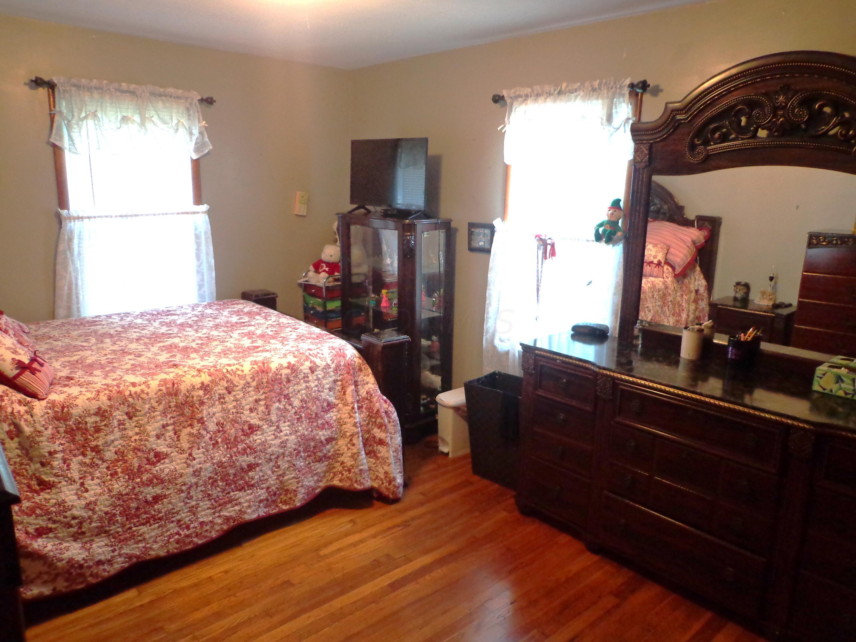 3925 Old Logan Road SE