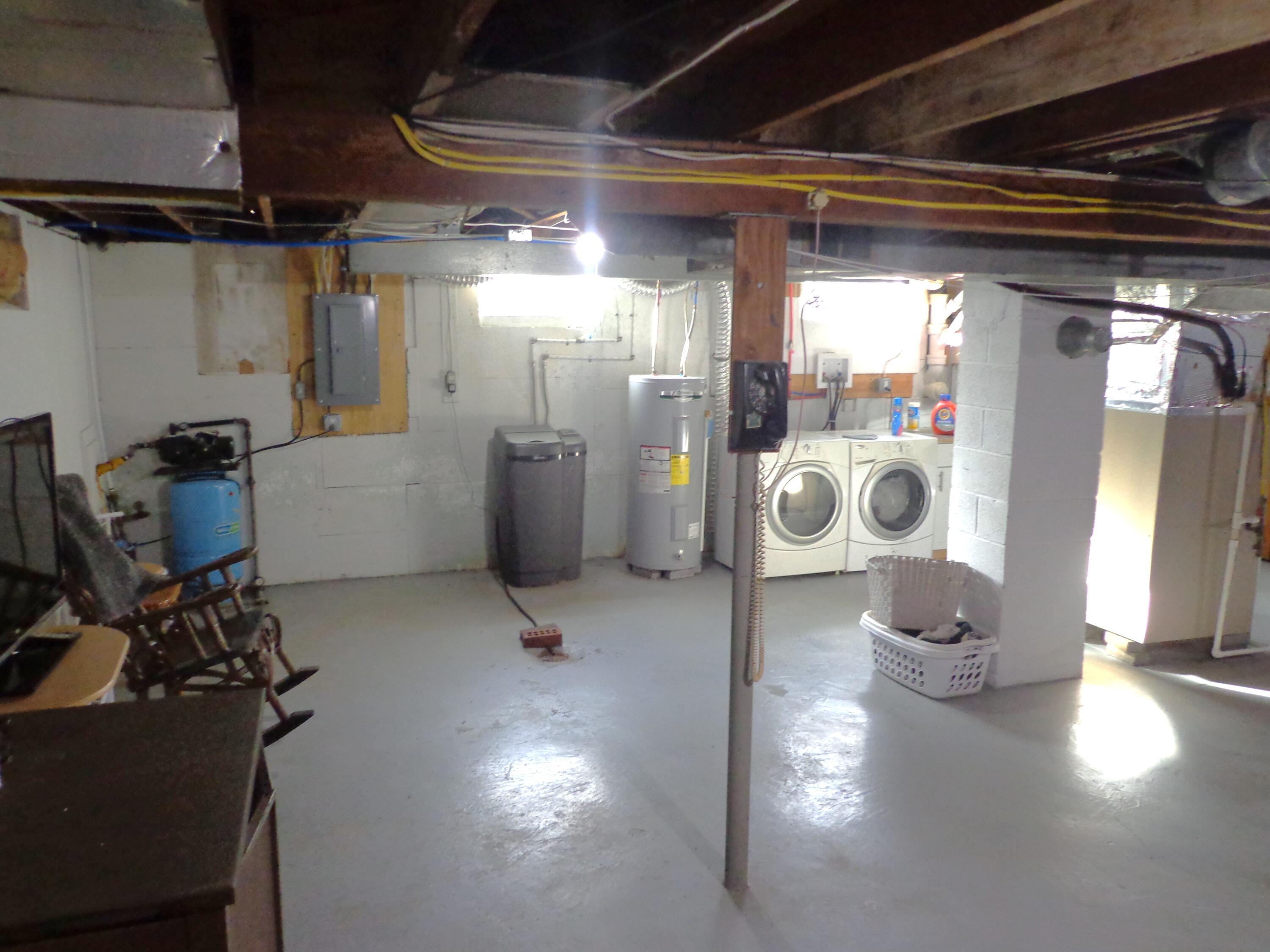 3925 Old Logan Road SE