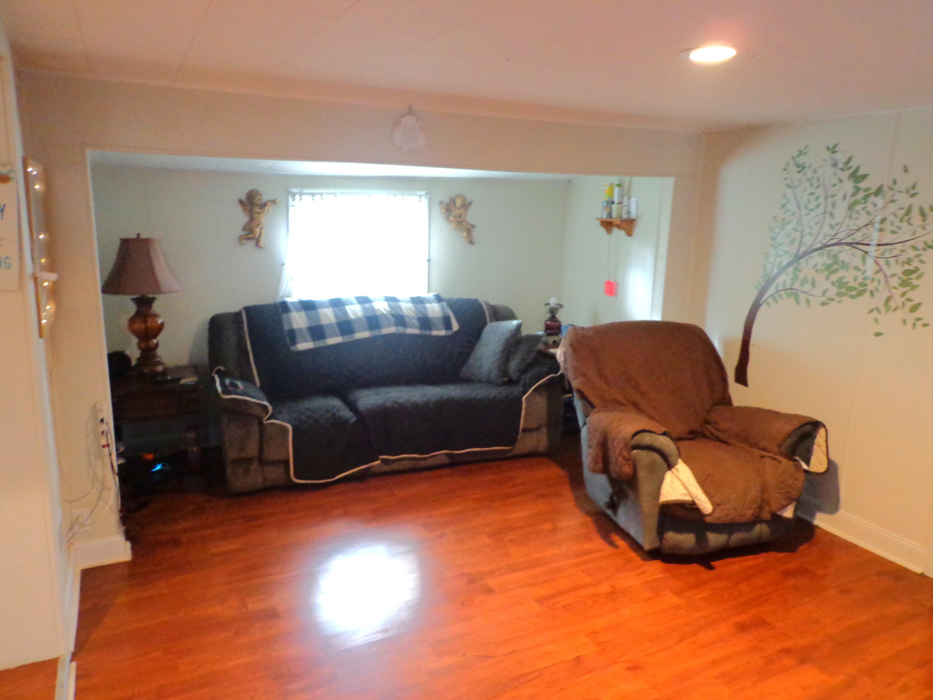 3925 Old Logan Road SE