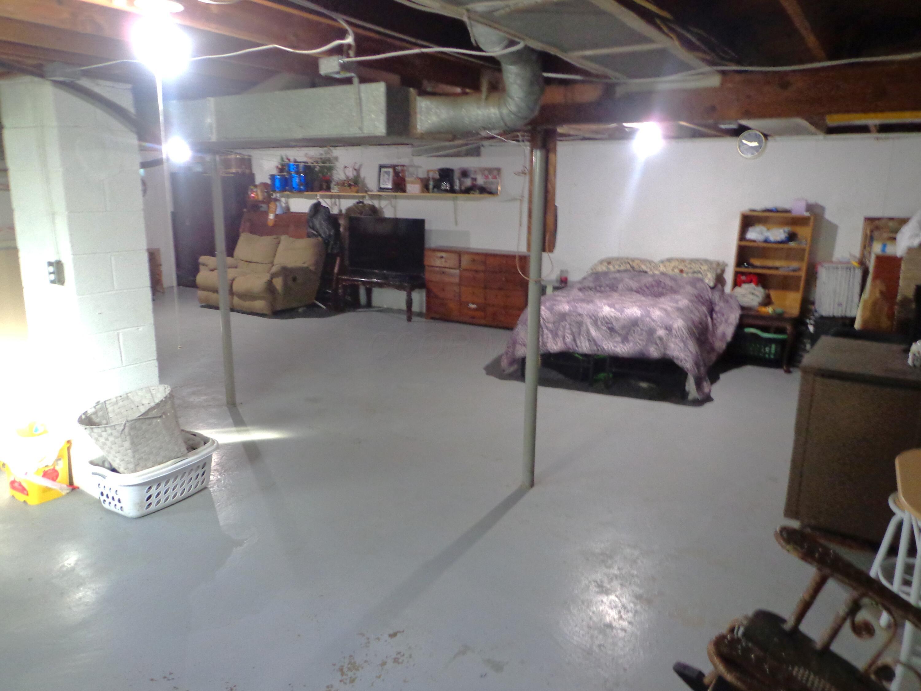 3925 Old Logan Road SE