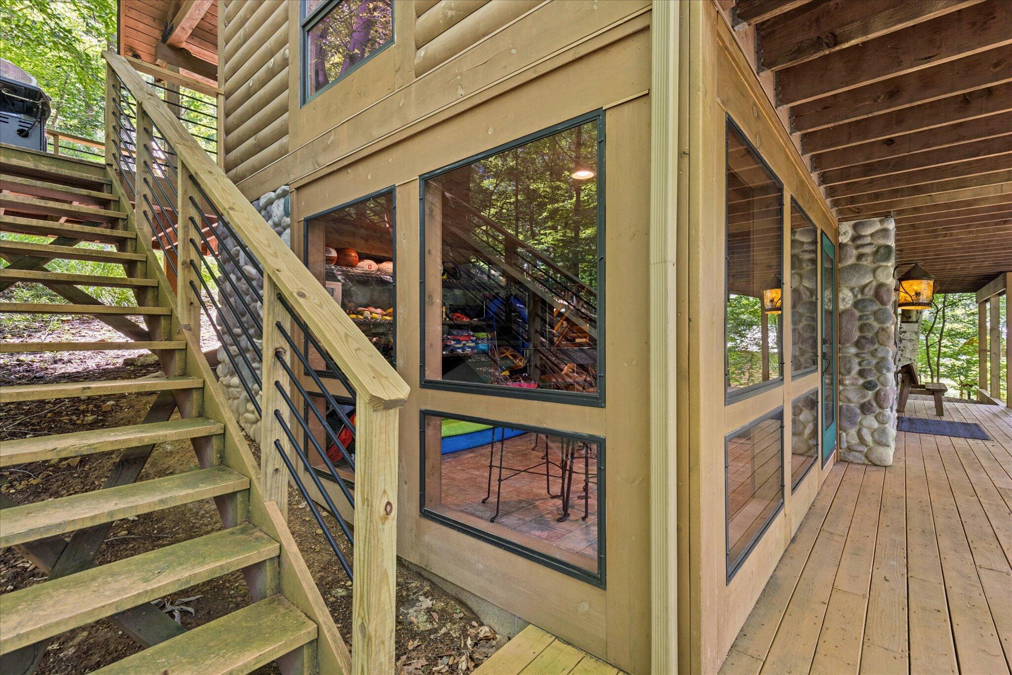 654 Natchez Lane