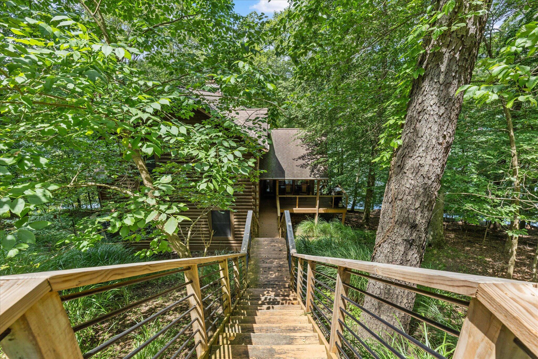 654 Natchez Lane