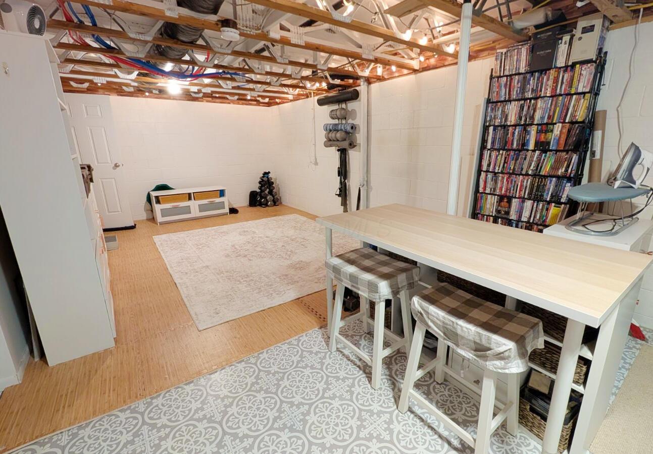 5886 Blendon Place Drive