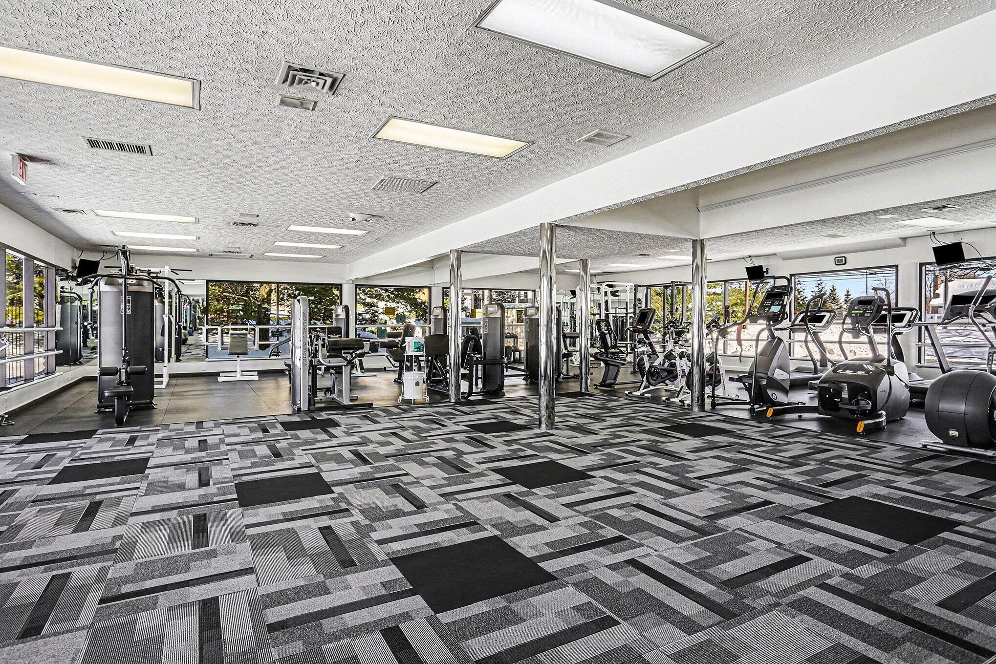 5886 Blendon Place Drive