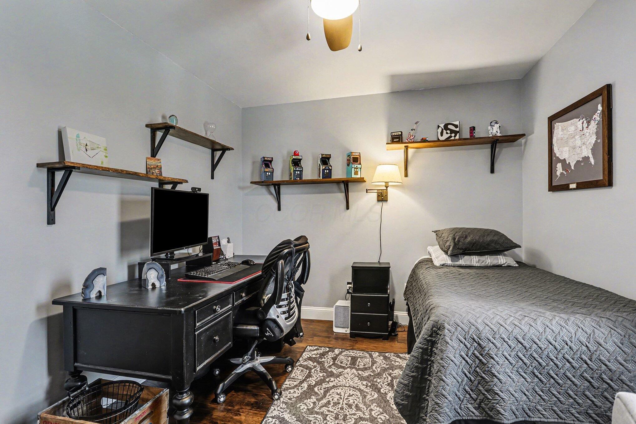 5886 Blendon Place Drive