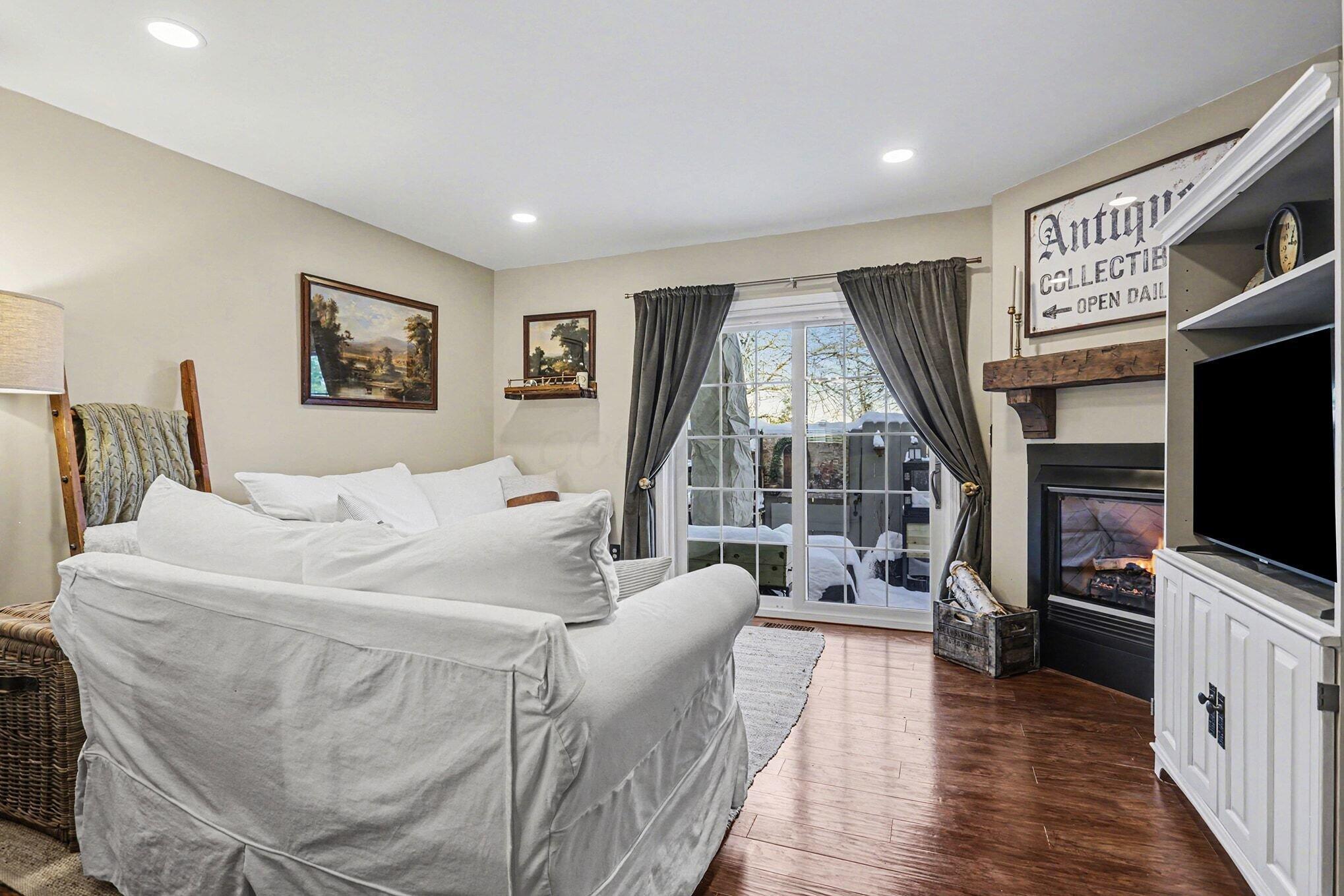 5886 Blendon Place Drive