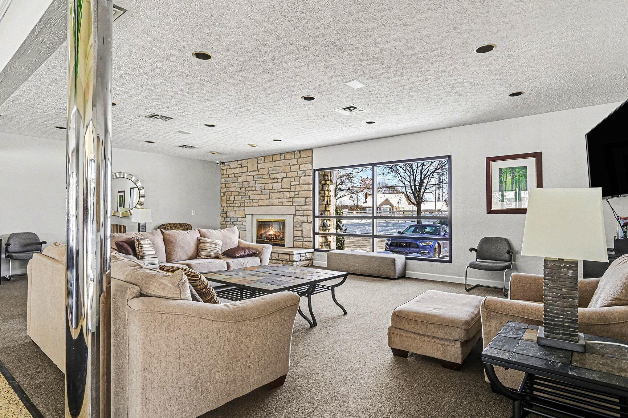 5886 Blendon Place Drive