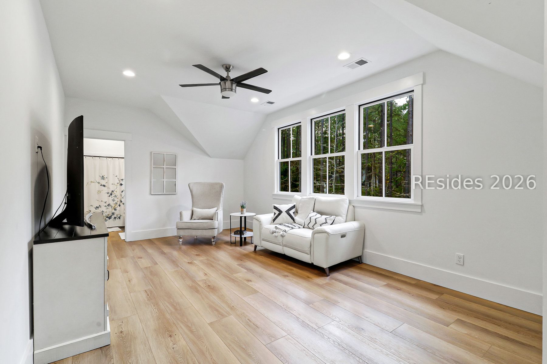 40 Foxchase Lane