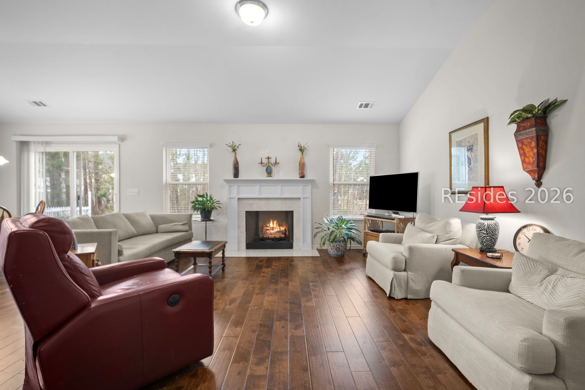 112 Lakeway Drive